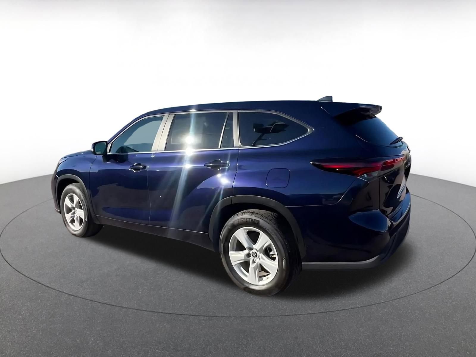 Thumbnail: 2025 Toyota Highlander - 10