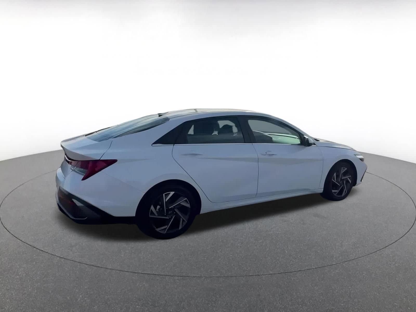 Thumbnail: 2025 Hyundai Elantra - 15