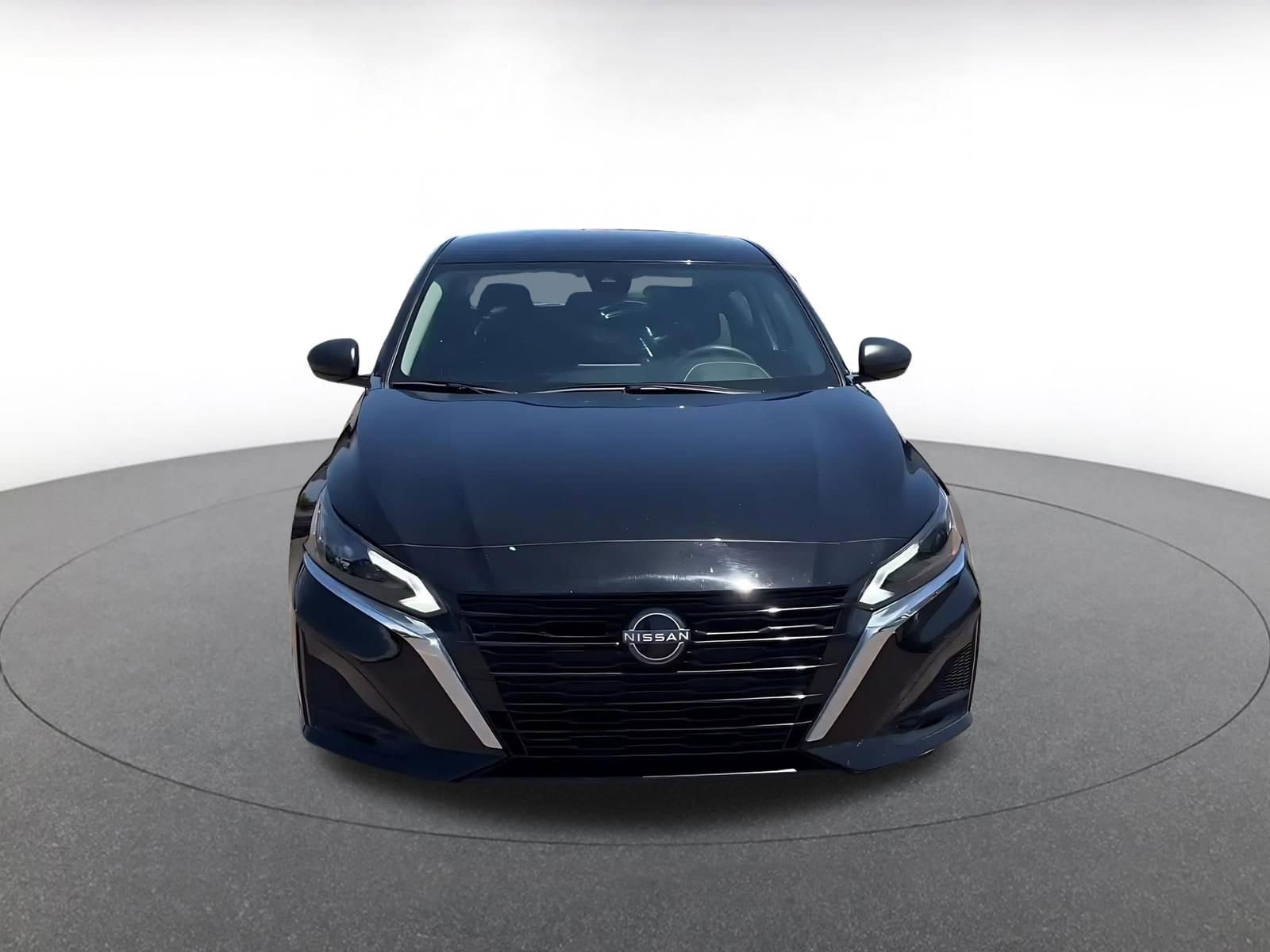 Thumbnail: 2025 Nissan Altima - 4