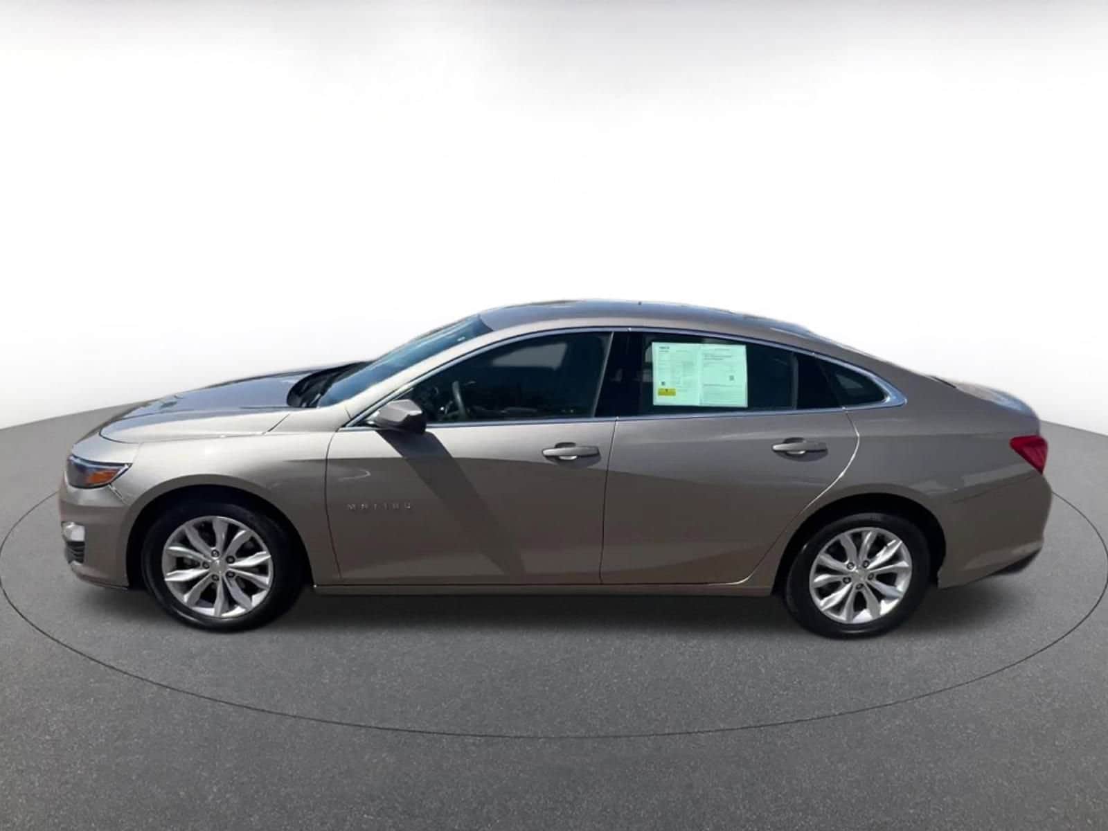 Thumbnail: 2024 Chevrolet Malibu - 9