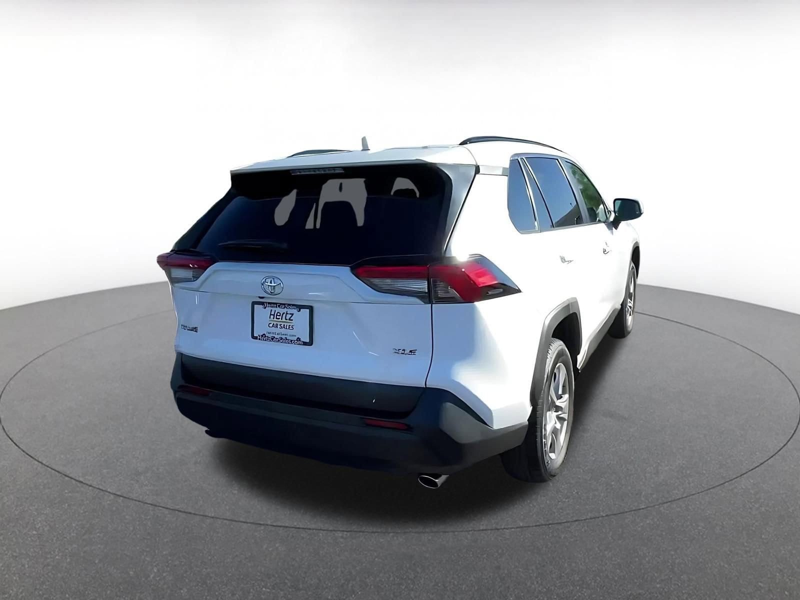 Thumbnail: 2025 Toyota RAV4 - 14