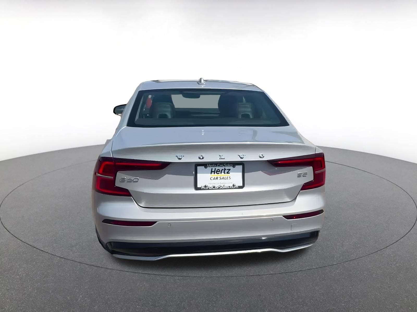 Thumbnail: 2024 Volvo S60 - 12