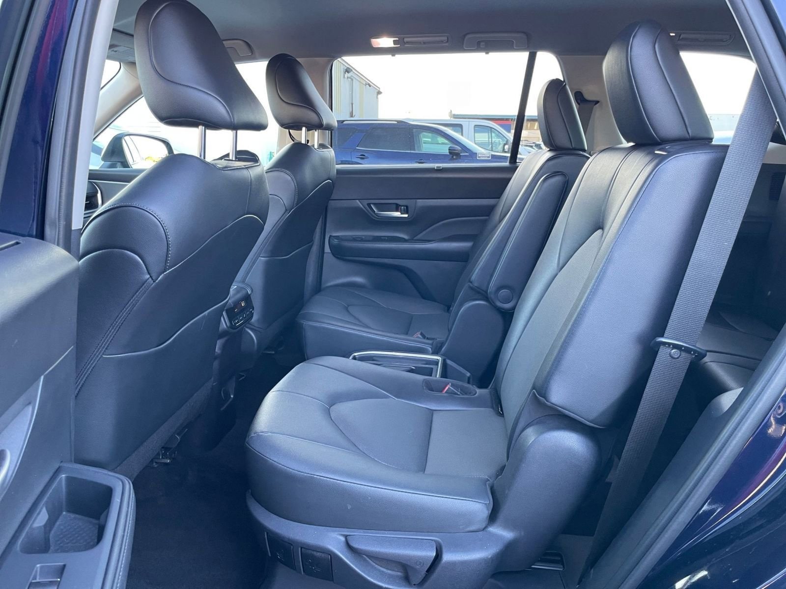 Thumbnail: 2025 Toyota Grand Highlander - 27