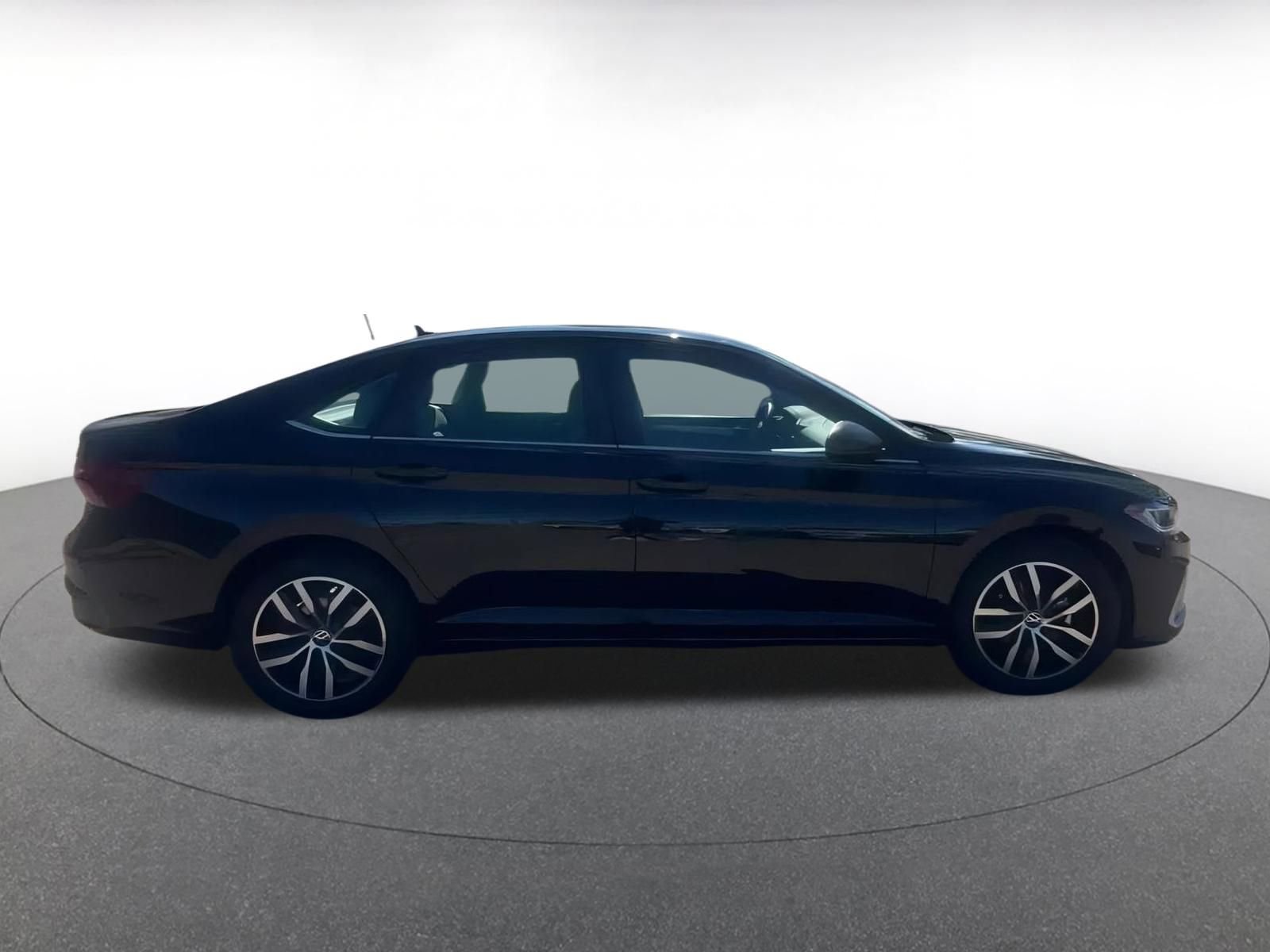 Thumbnail: 2025 Volkswagen Jetta - 15
