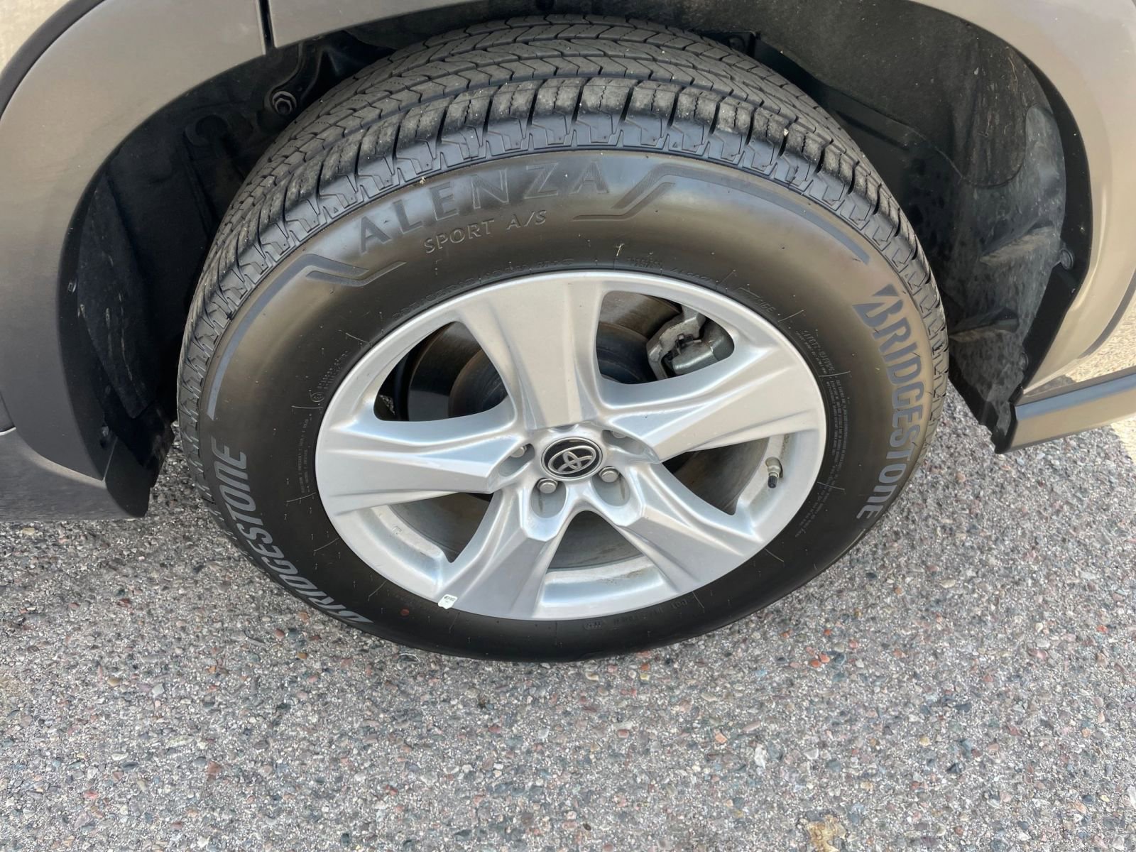 Thumbnail: 2025 Toyota Highlander - 32