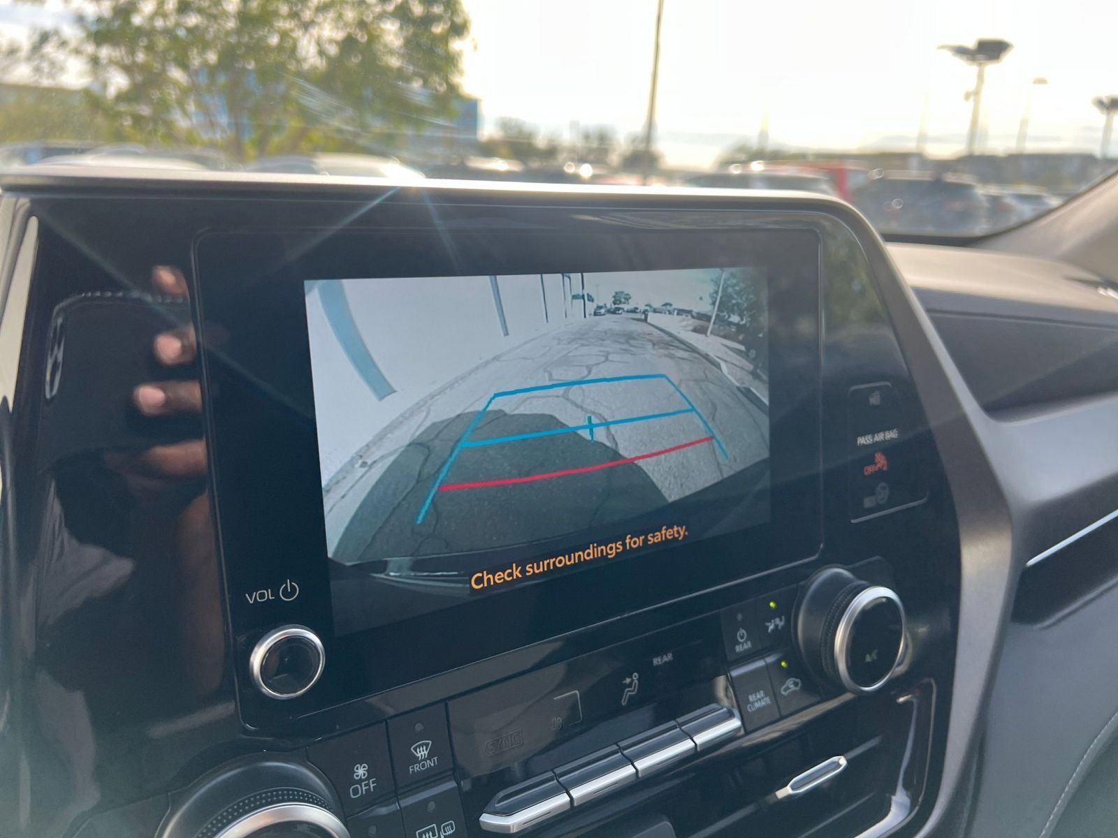 Thumbnail: 2025 Toyota Highlander - 27