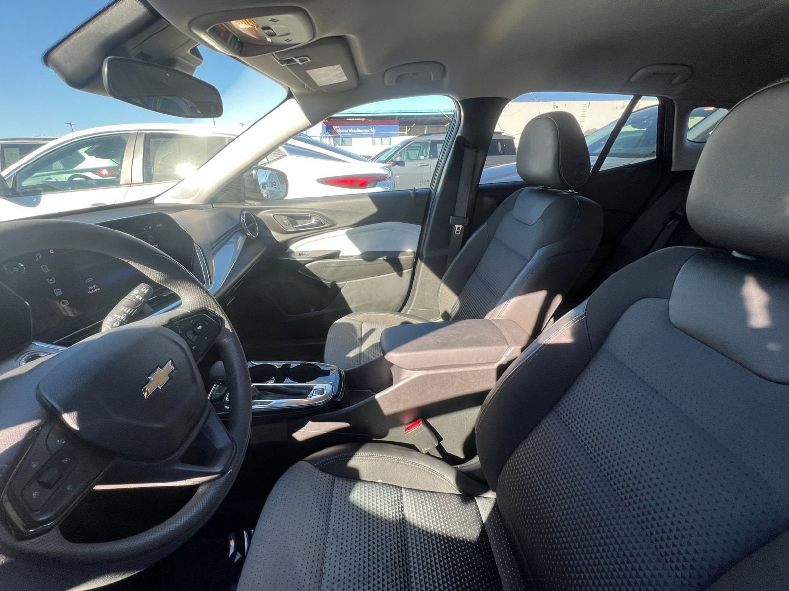 Thumbnail: 2025 Chevrolet Trax - 27