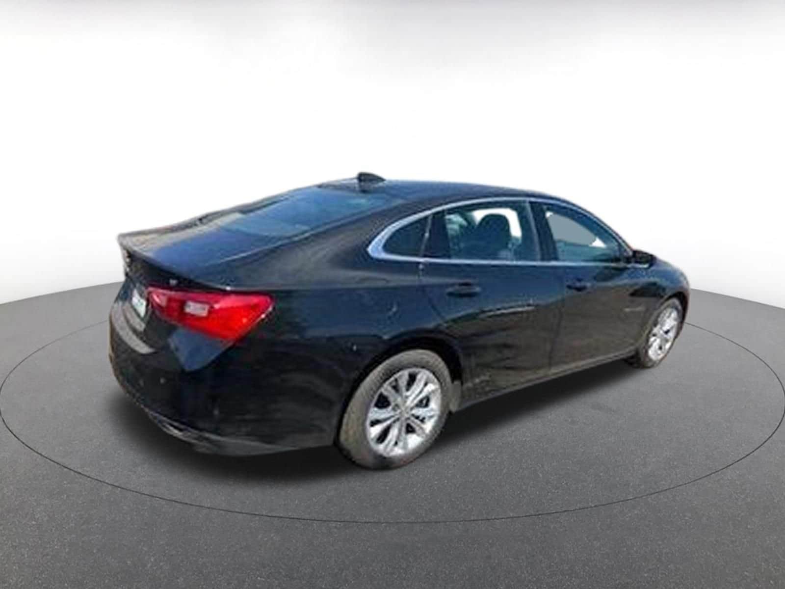 Thumbnail: 2023 Chevrolet Malibu - 7