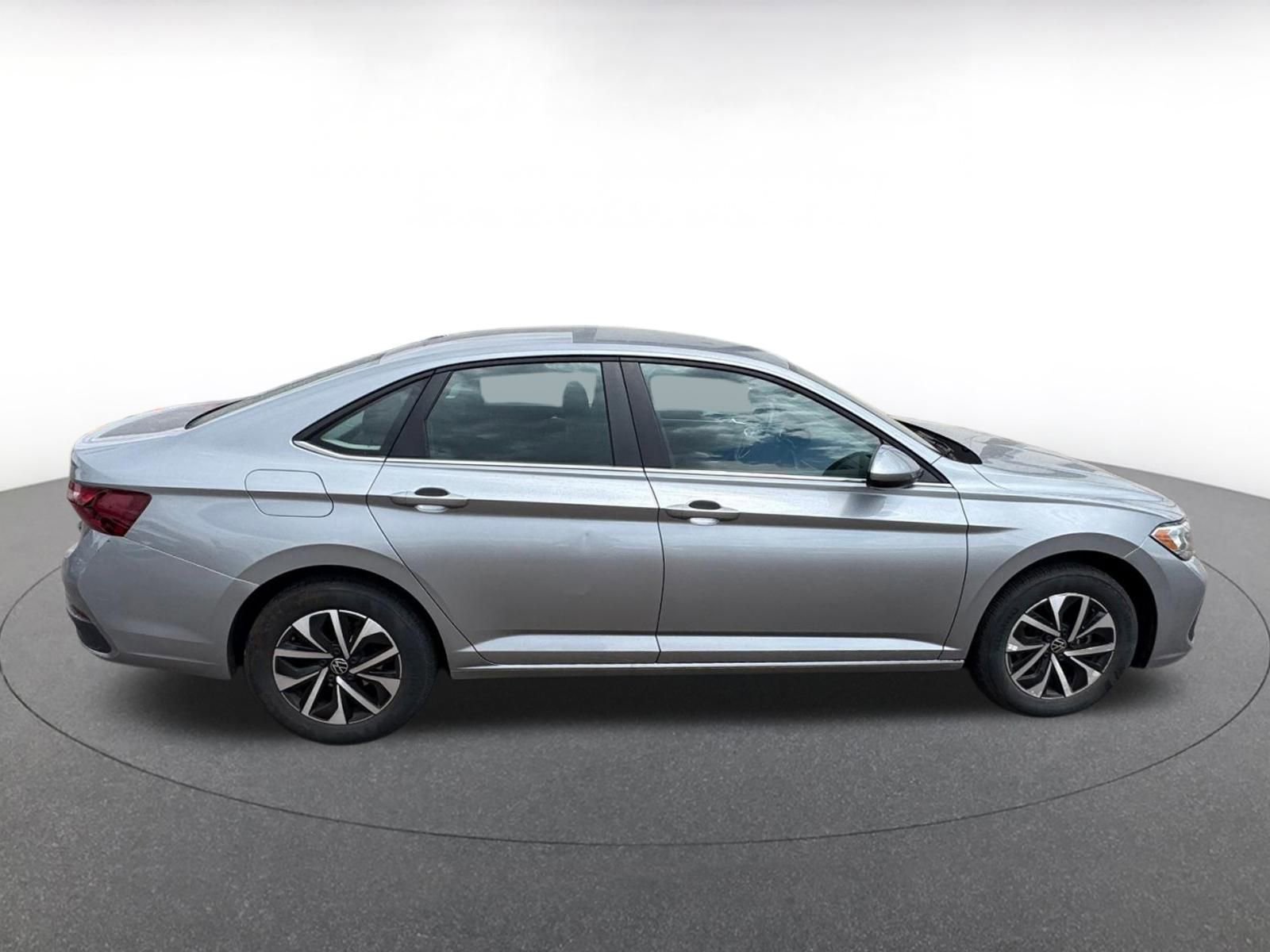 Thumbnail: 2024 Volkswagen Jetta - 7