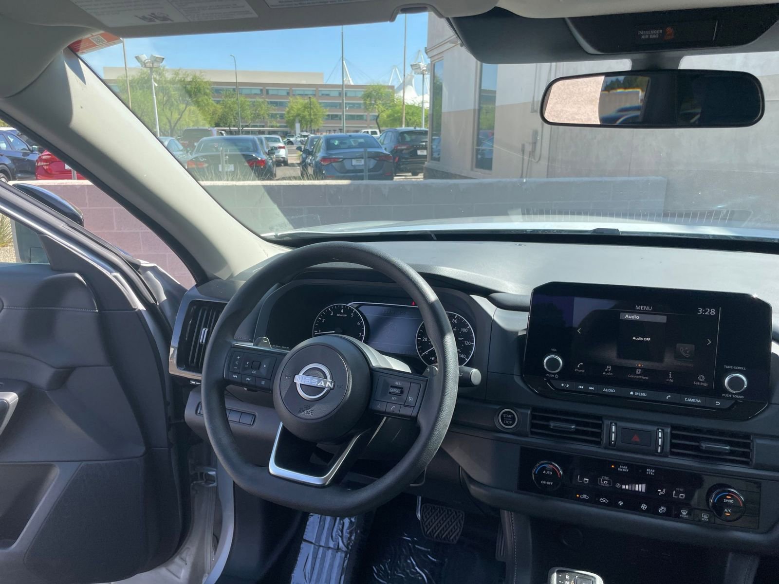 2024 Nissan Pathfinder S 33