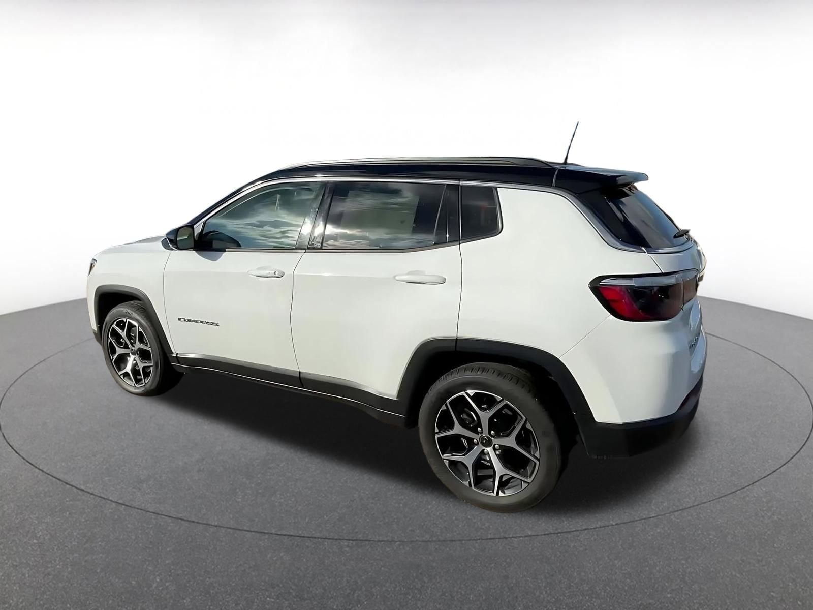 Thumbnail: 2025 Jeep Compass - 10