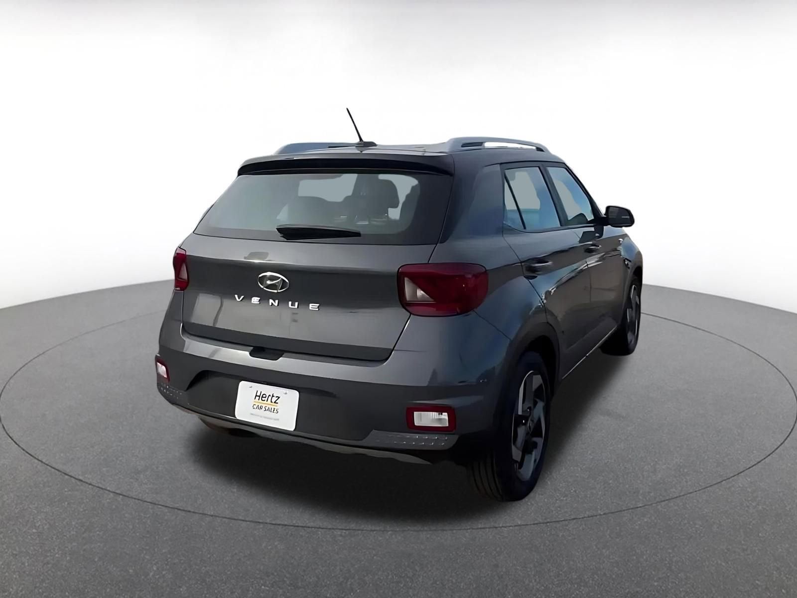 Thumbnail: 2023 Hyundai Venue - 14