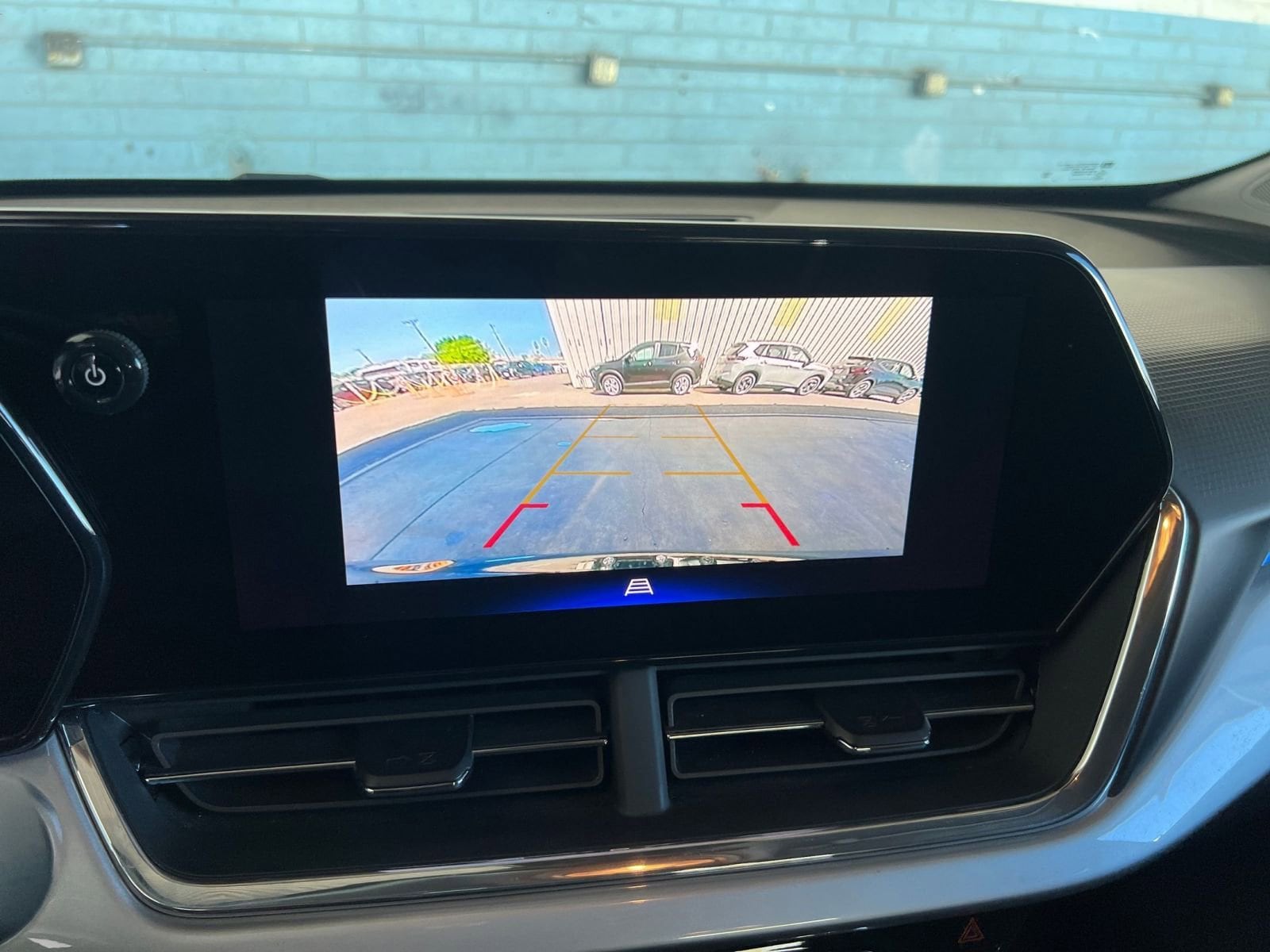 Thumbnail: 2025 Chevrolet Trax - 24