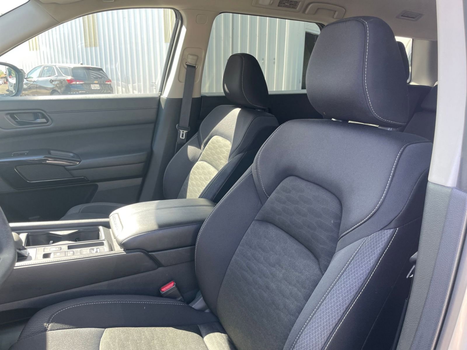 2024 Nissan Pathfinder S 35