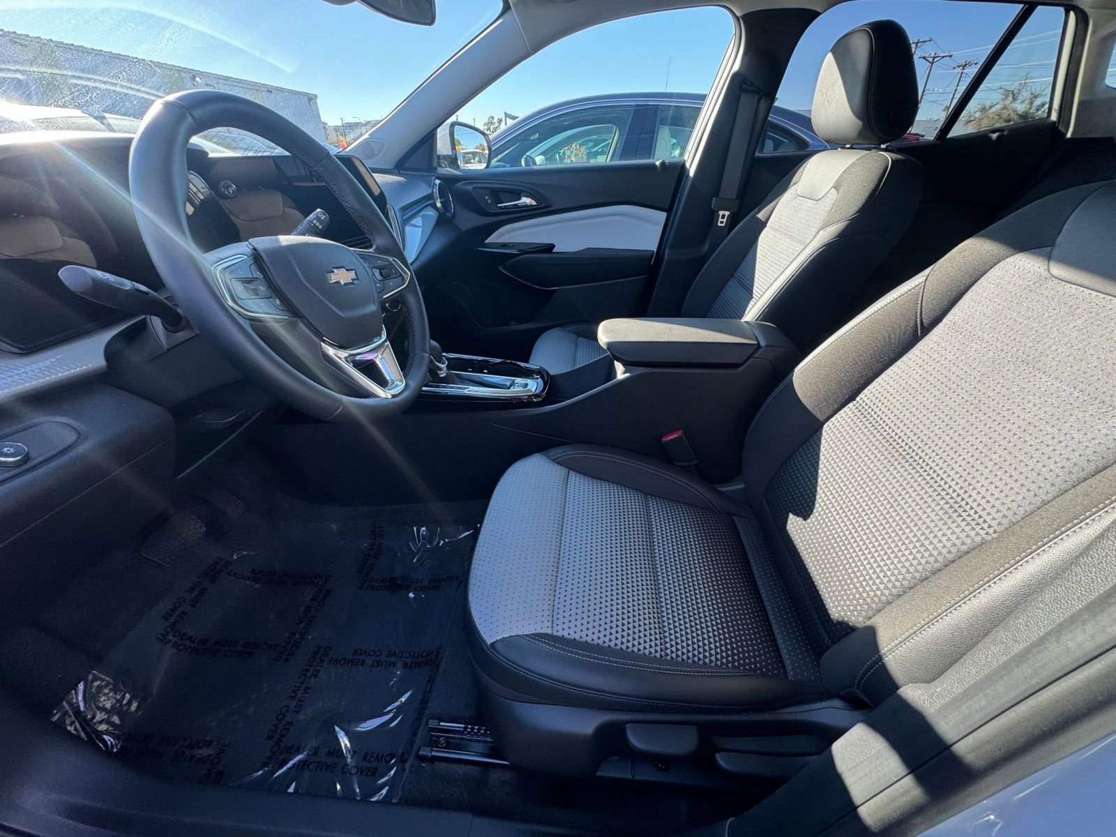 Thumbnail: 2025 Chevrolet Trax - 24