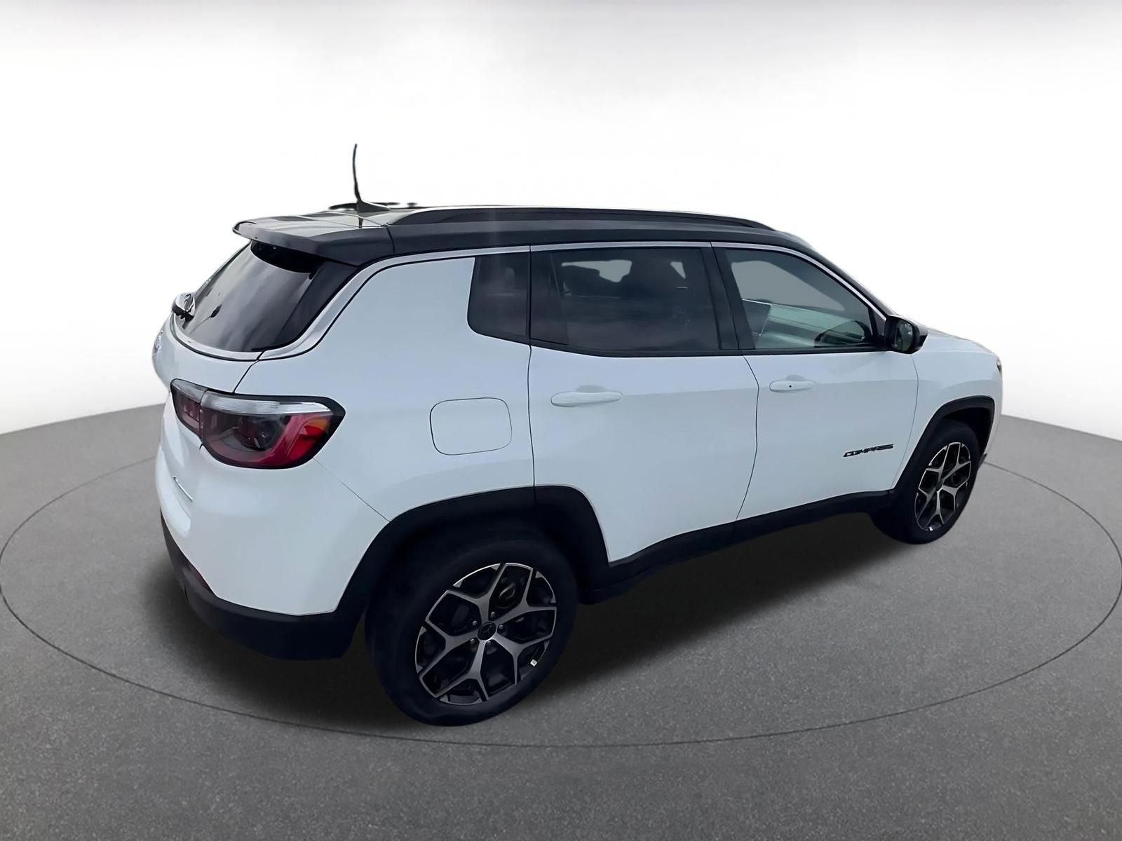 Thumbnail: 2025 Jeep Compass - 15