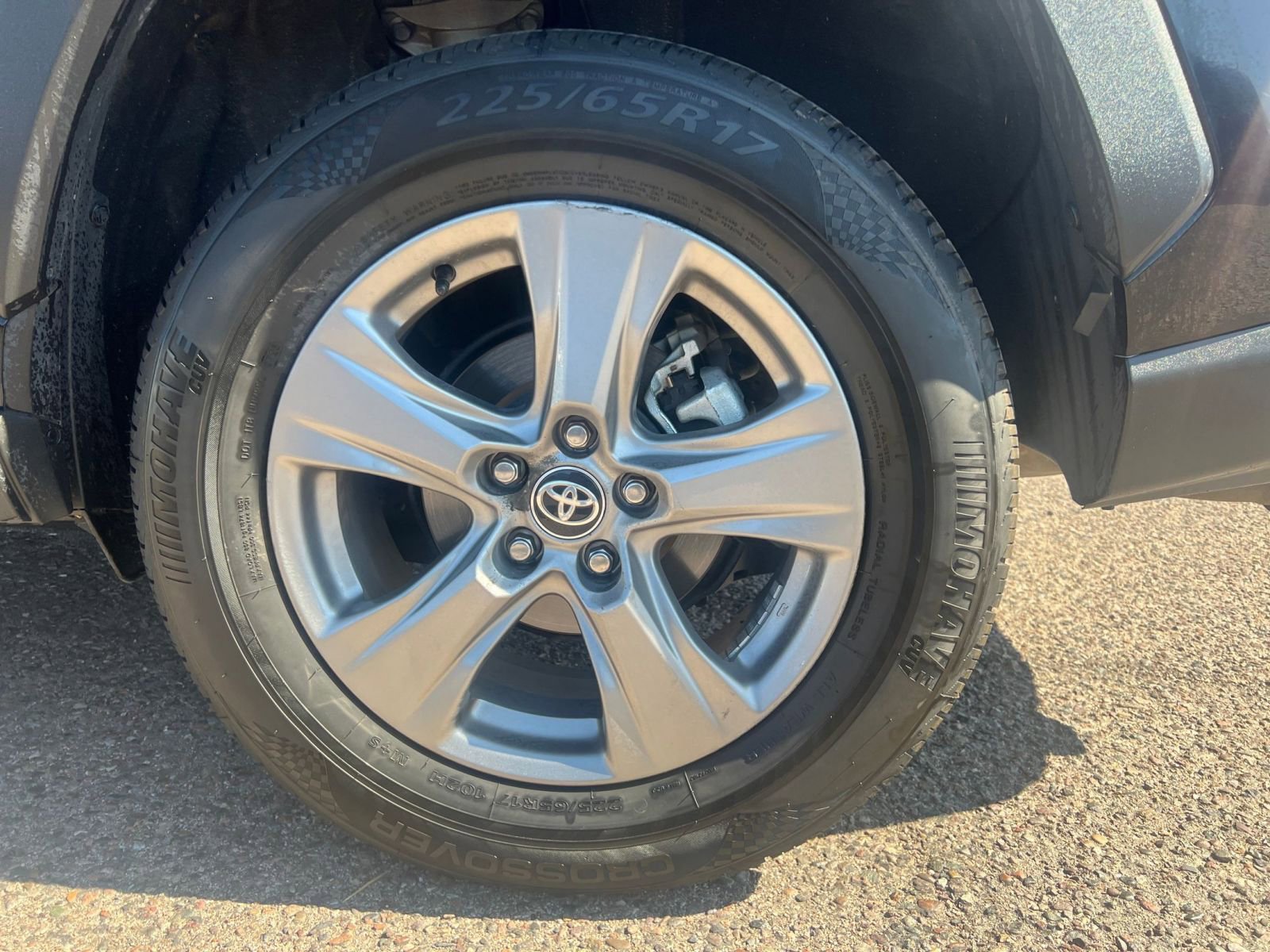 2024 Toyota RAV4 XLE 30