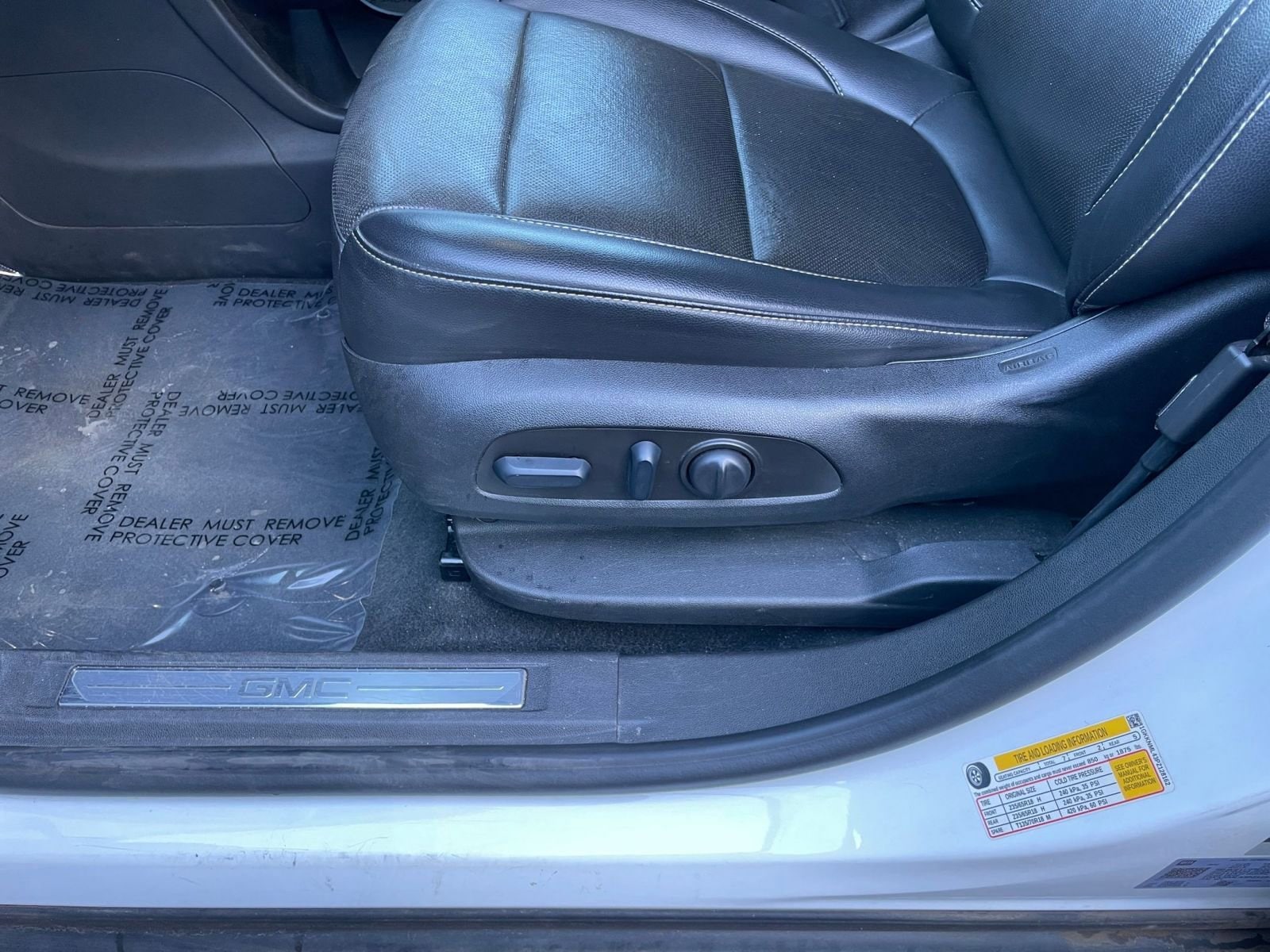 Thumbnail: 2023 GMC Acadia - 22