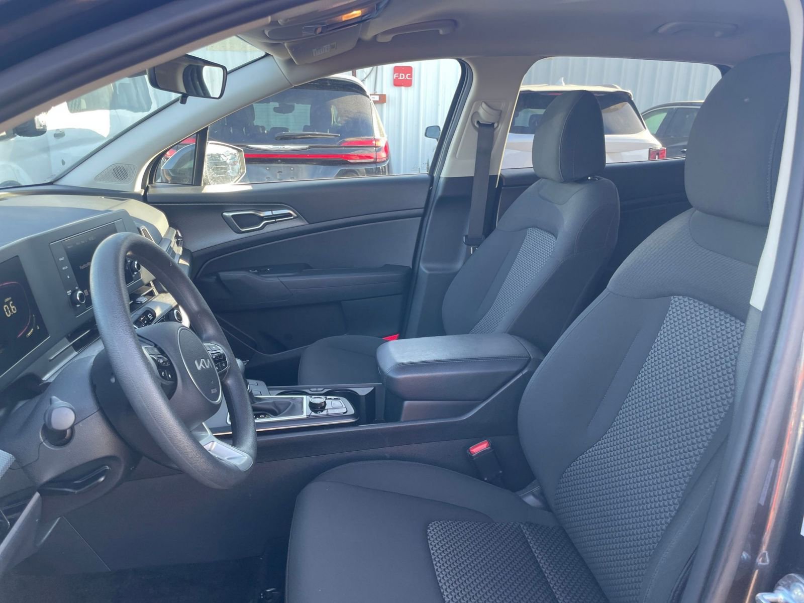 Thumbnail: 2025 Kia Sportage - 35