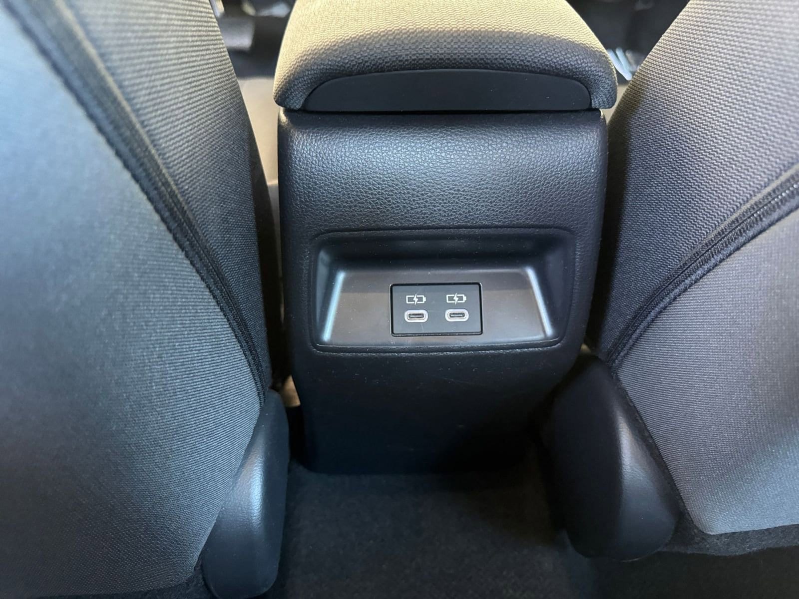 Thumbnail: 2025 Toyota Corolla - 23