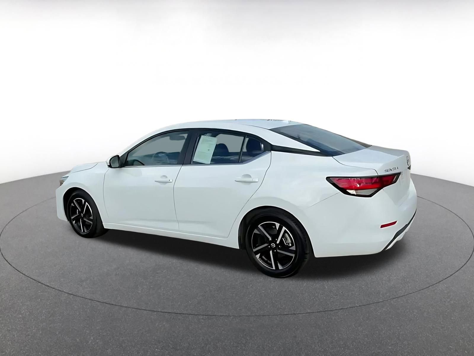 Thumbnail: 2024 Nissan Sentra - 10