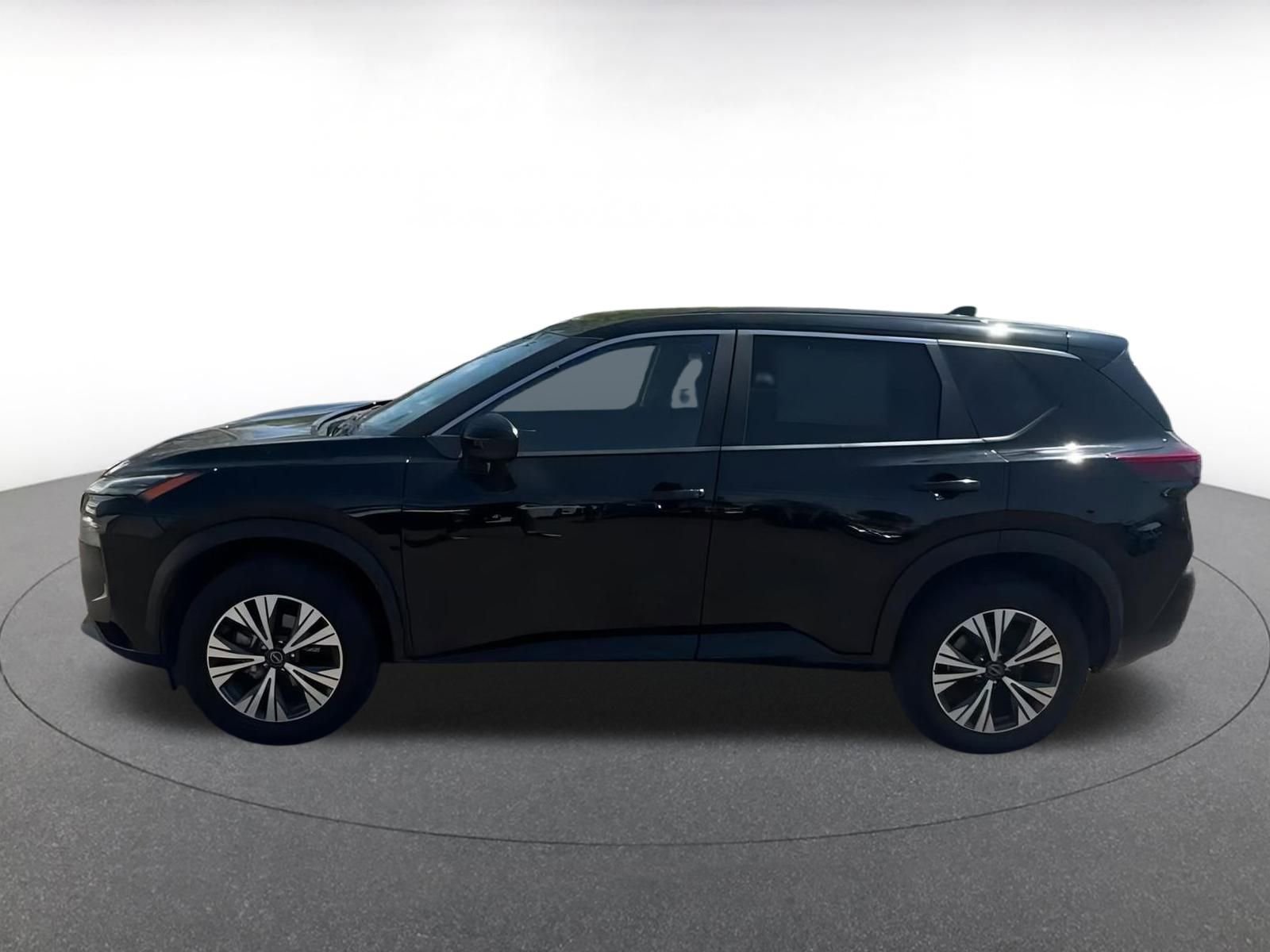 2023 Nissan Rogue SV 8