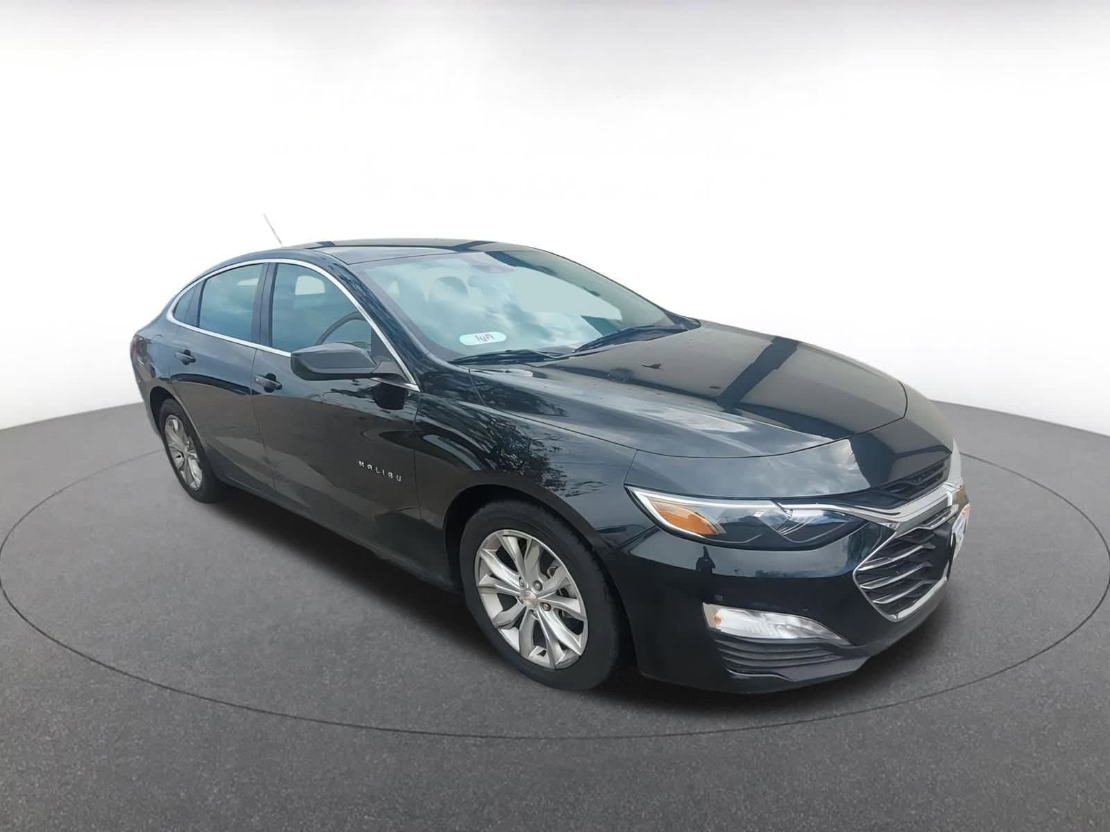 Thumbnail: 2023 Chevrolet Malibu - 1