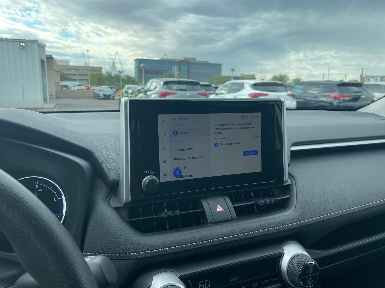 Thumbnail: 2025 Toyota RAV4 - 21