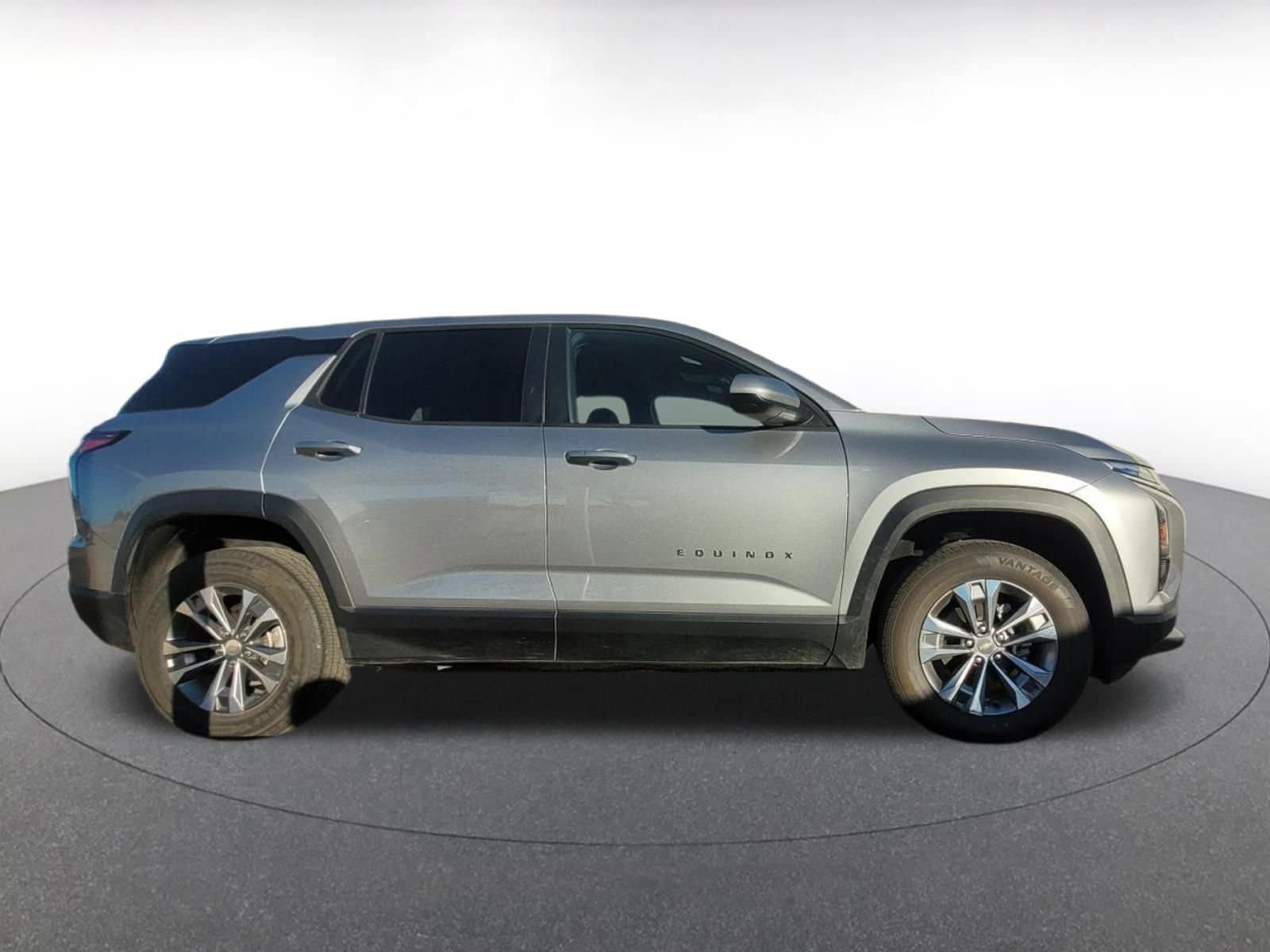 Thumbnail: 2025 Chevrolet Equinox - 8