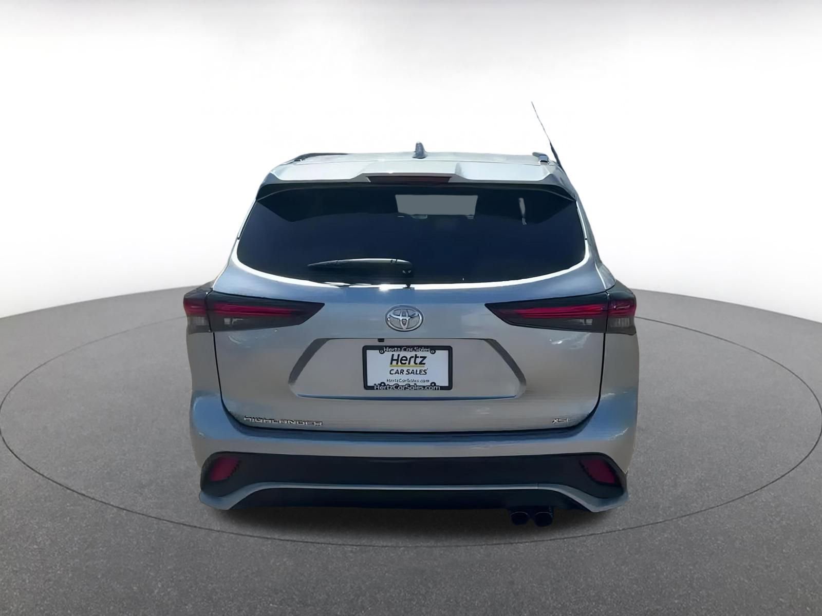 Thumbnail: 2024 Toyota Highlander - 12
