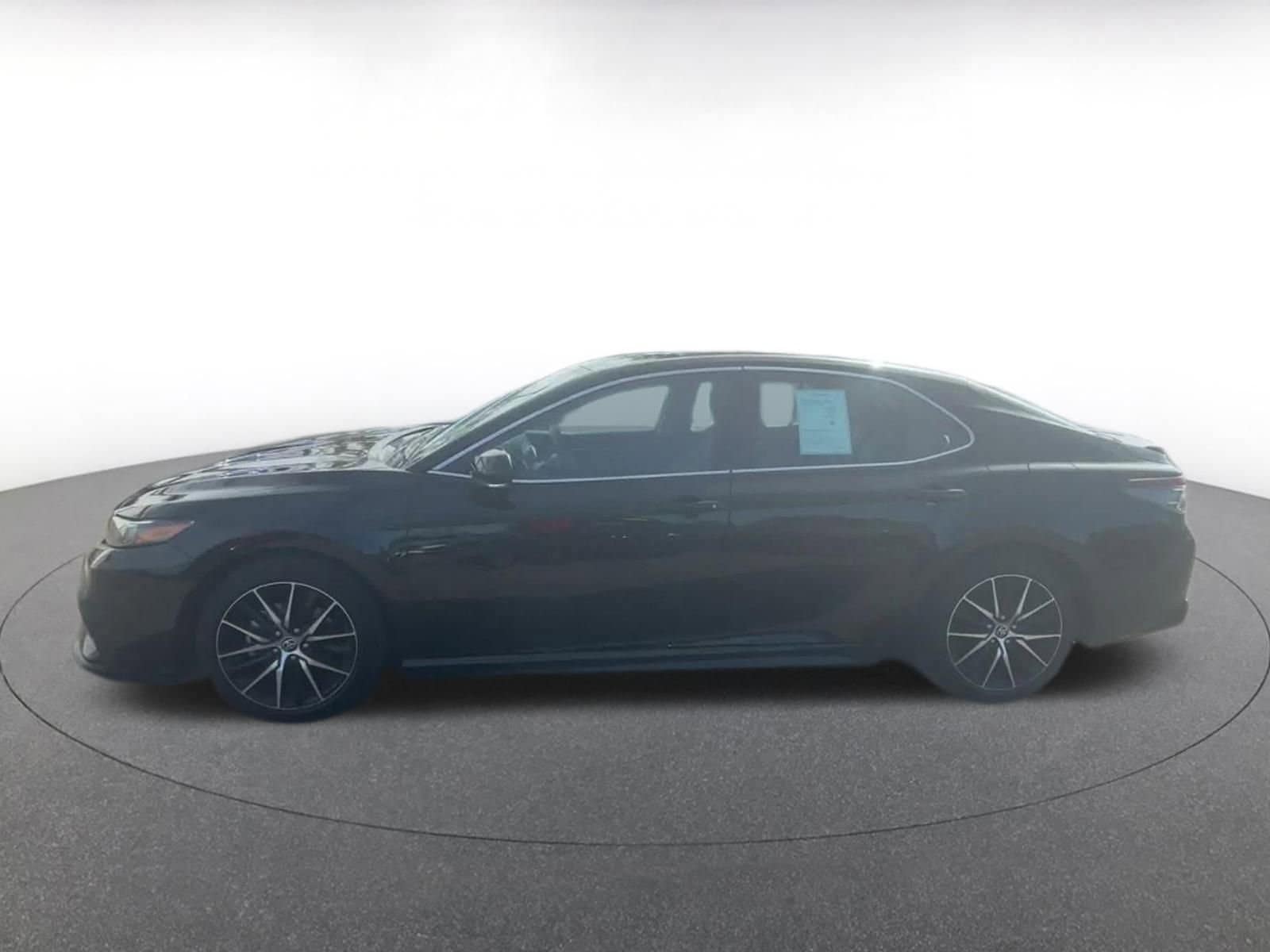 Thumbnail: 2024 Toyota Camry - 8