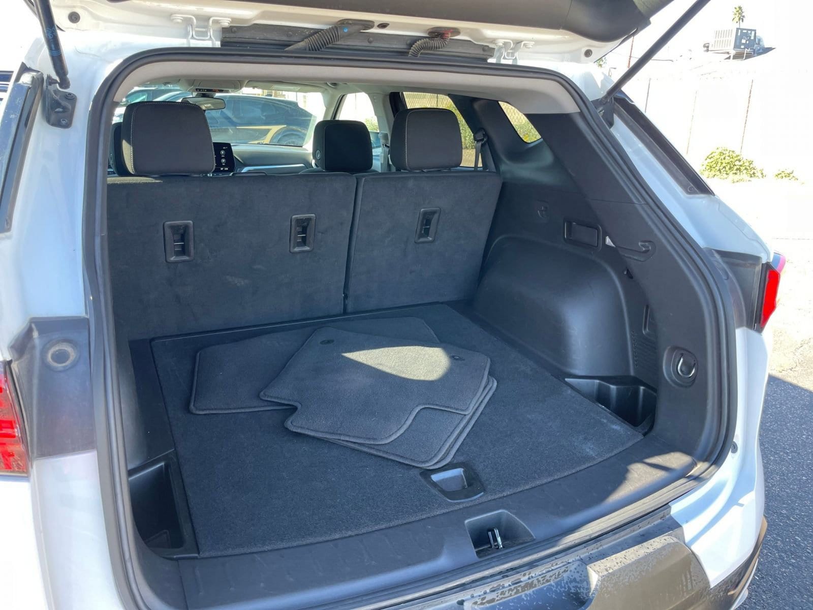 Thumbnail: 2025 Chevrolet Blazer - 32