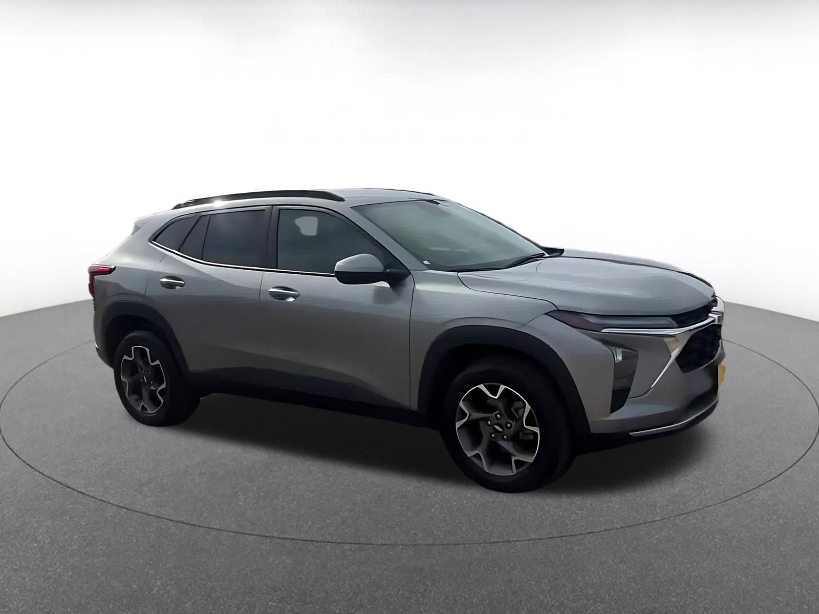 Thumbnail: 2025 Chevrolet Trax - 2