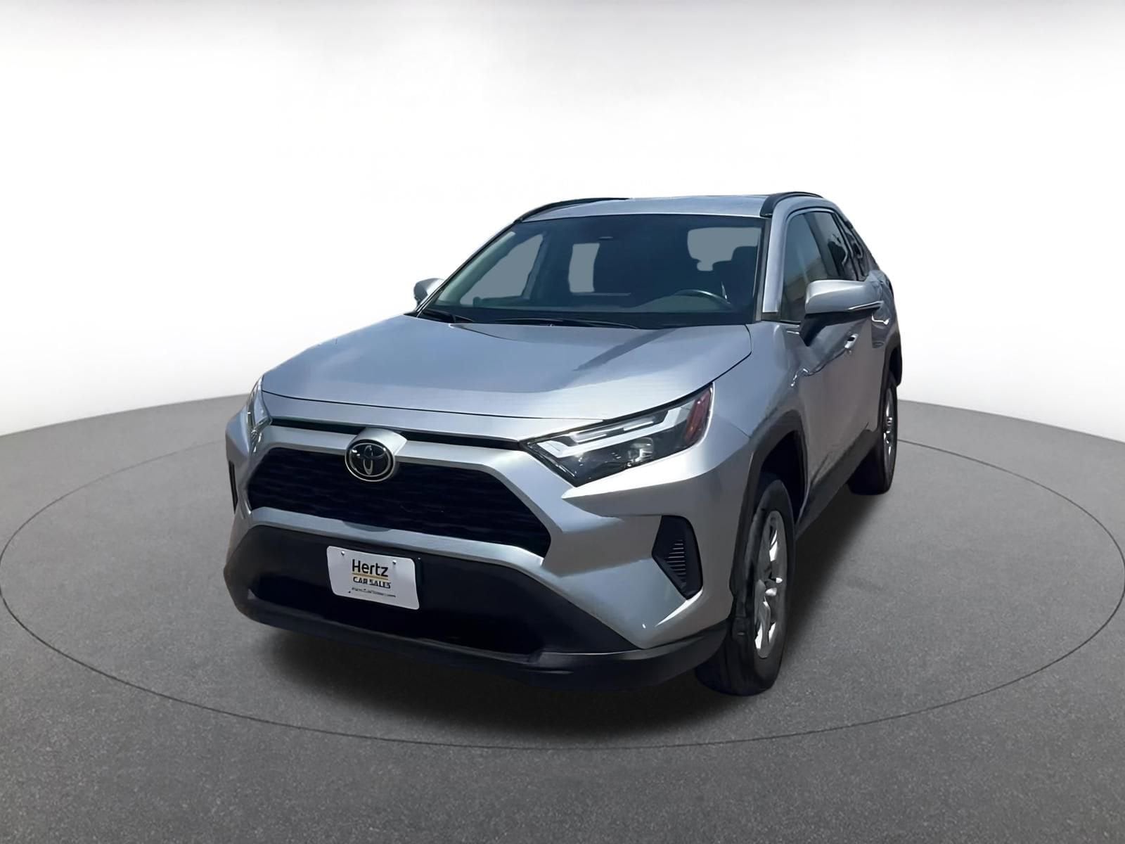 2024 Toyota RAV4 XLE 5