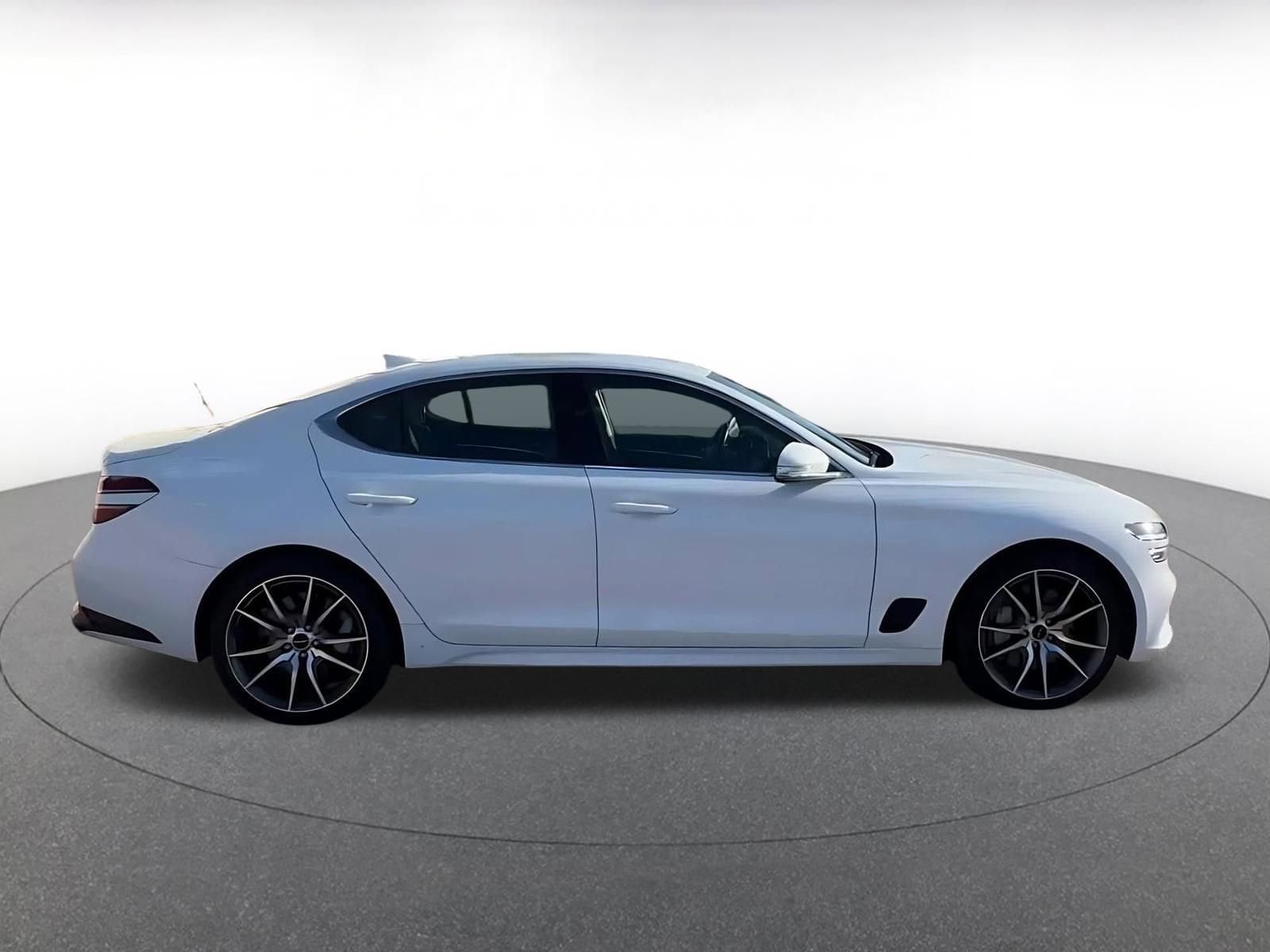 Thumbnail: 2025 Genesis G70 - 16