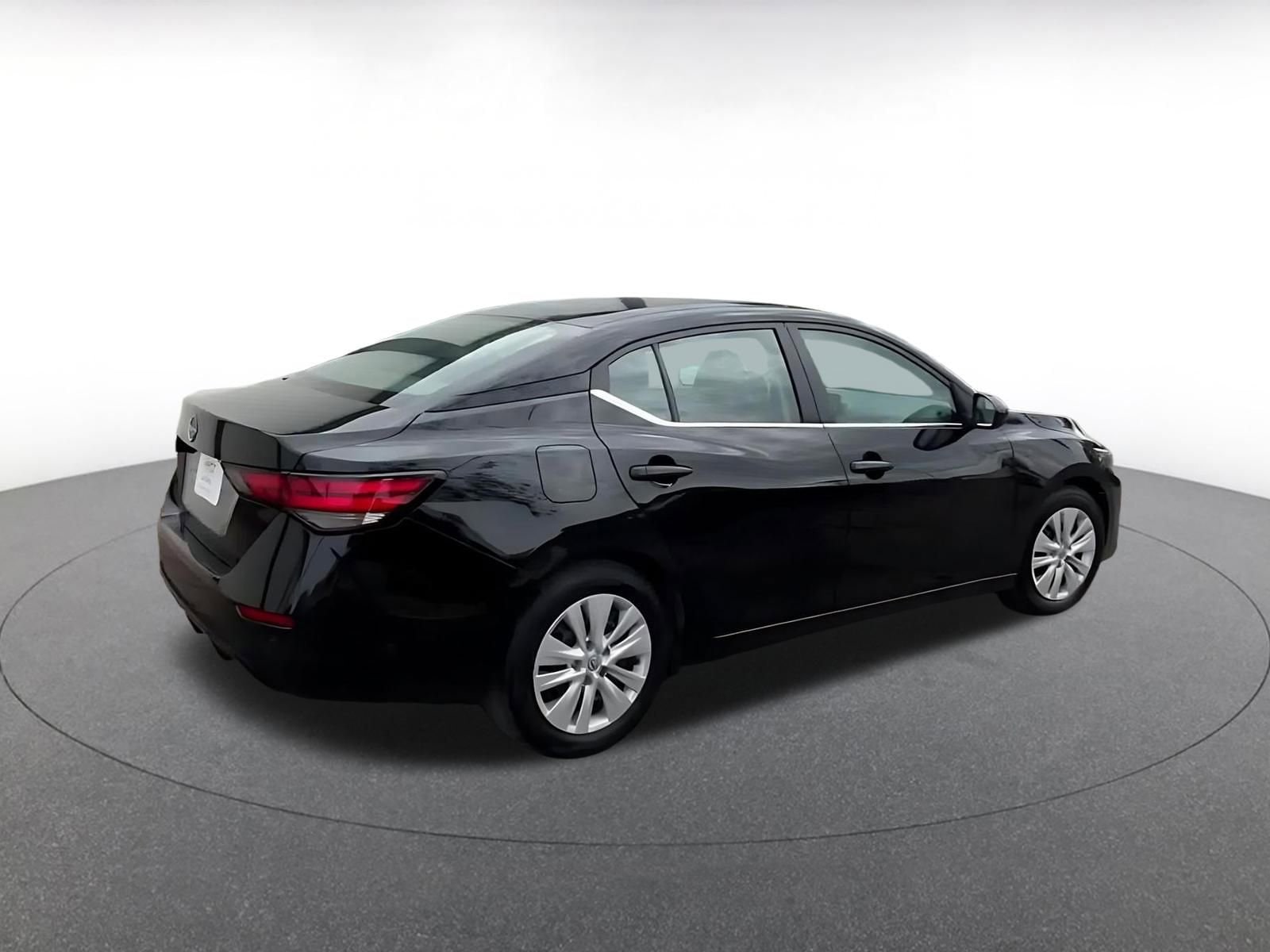 Thumbnail: 2025 Nissan Sentra - 15