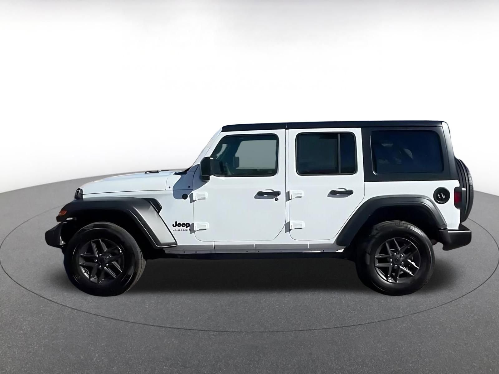 Thumbnail: 2025 Jeep Wrangler - 9