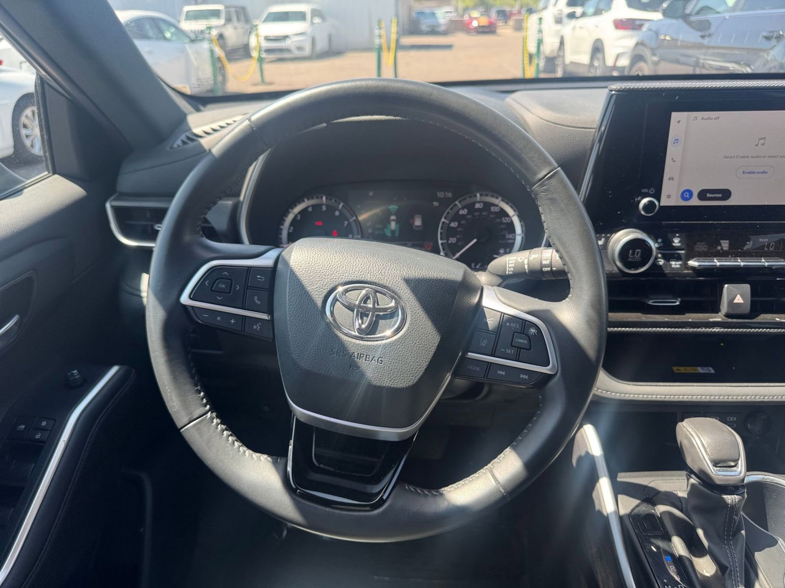 Thumbnail: 2024 Toyota Highlander - 27