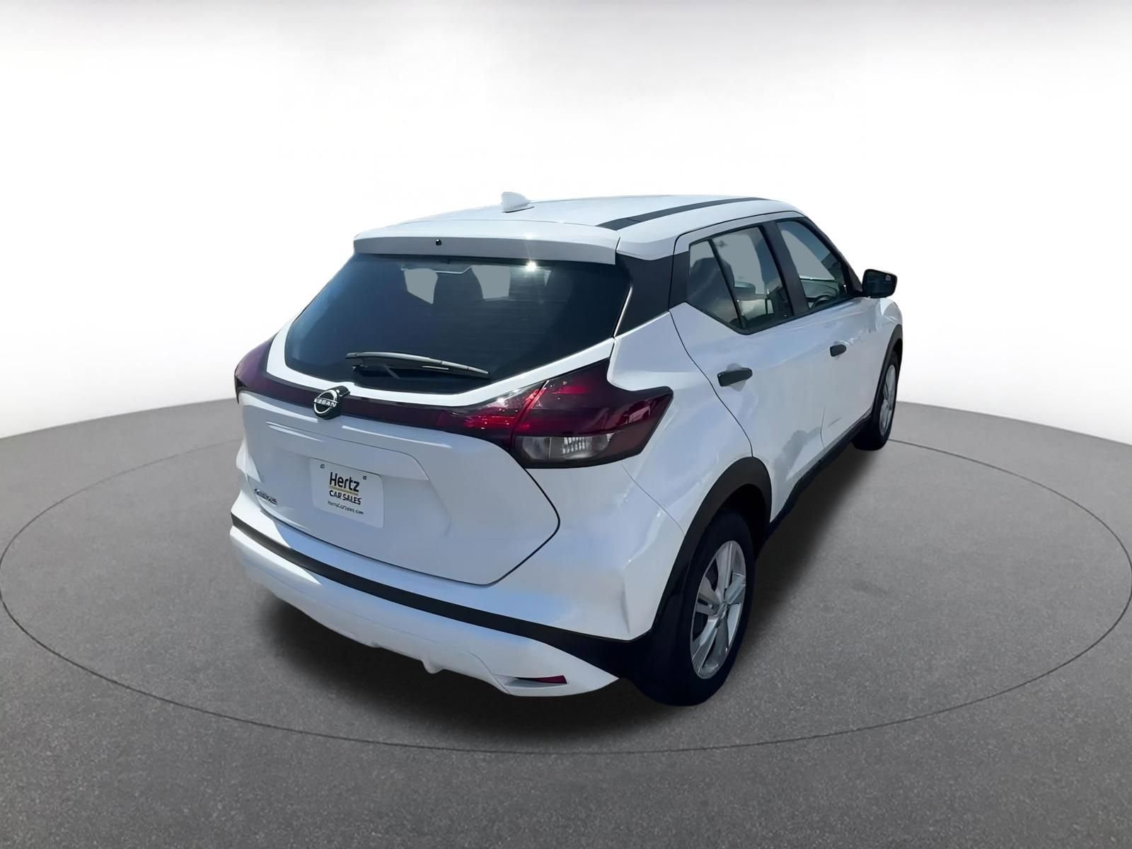 2024 Nissan Kicks S 13