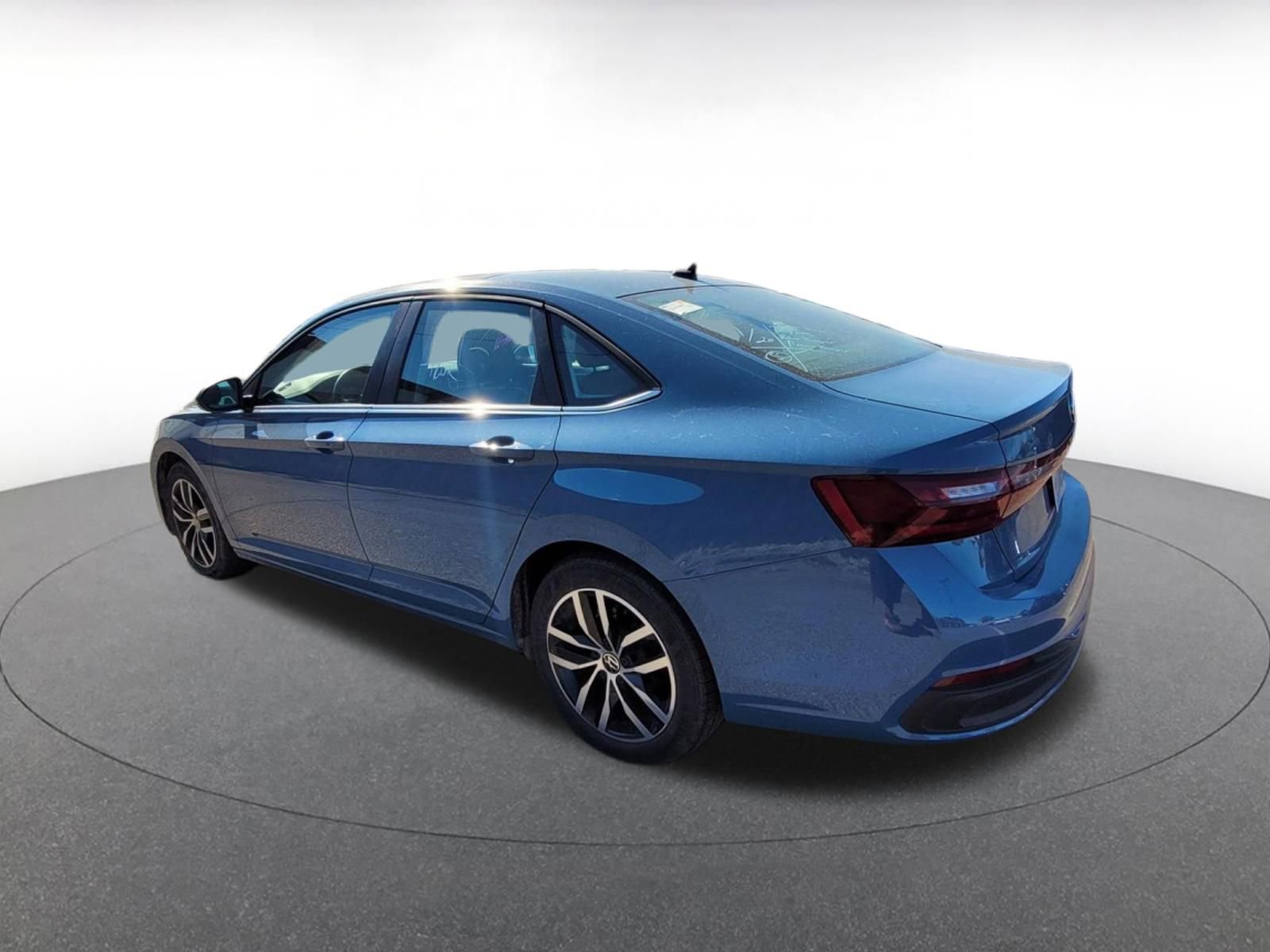 Thumbnail: 2025 Volkswagen Jetta - 4