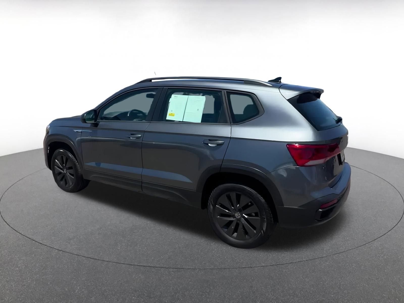 Thumbnail: 2024 Volkswagen Taos - 10