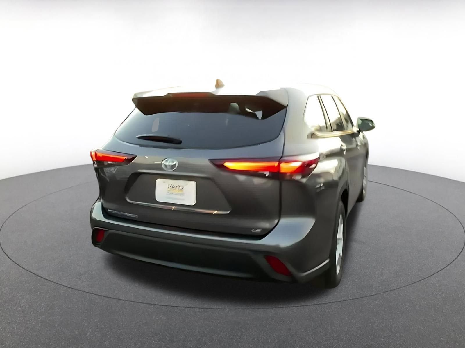 Thumbnail: 2025 Toyota Highlander - 14