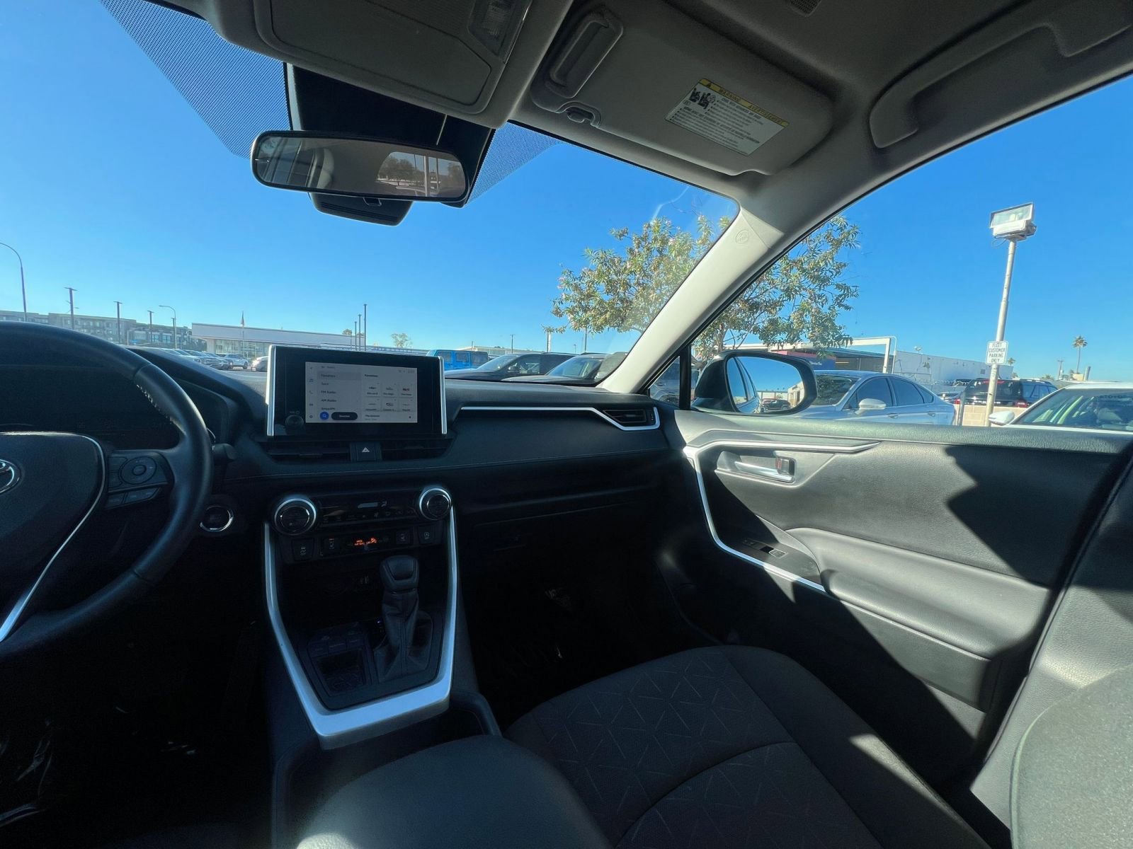 Thumbnail: 2025 Toyota RAV4 - 35