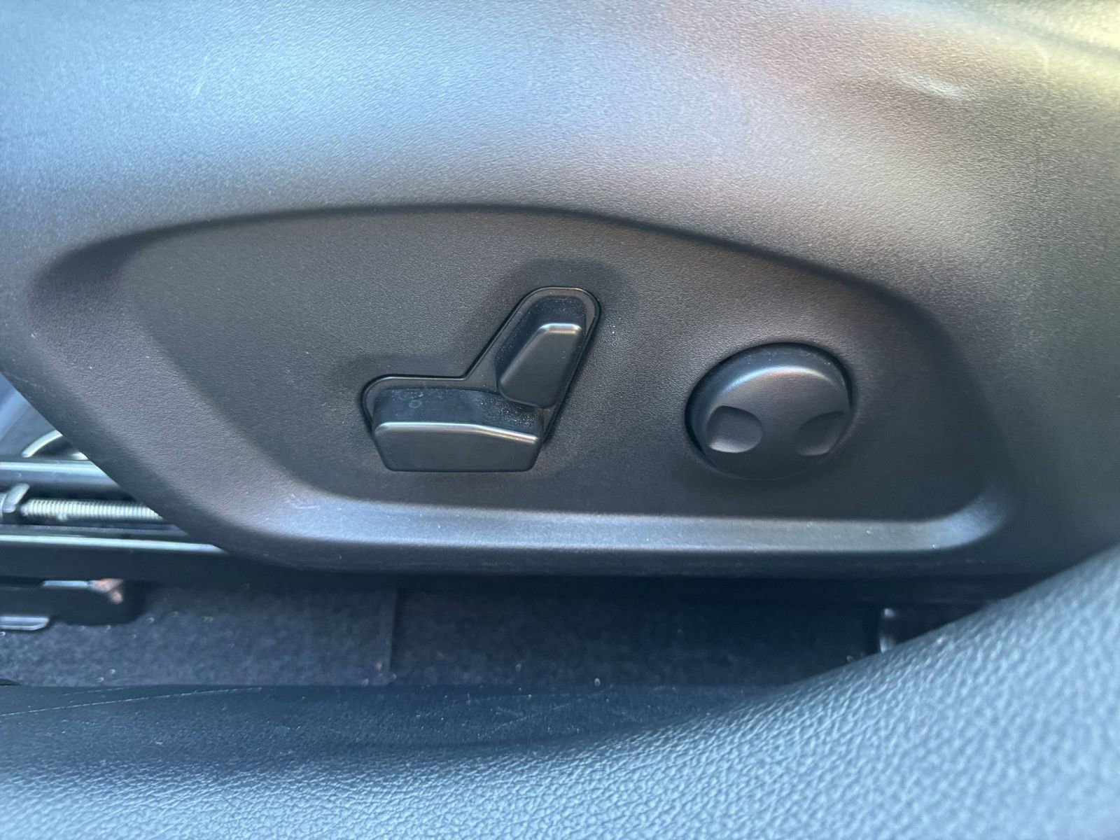 Thumbnail: 2025 Jeep Compass - 23