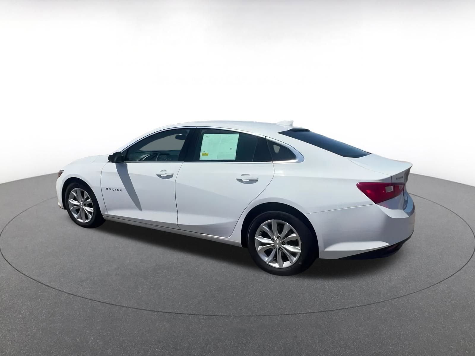 Thumbnail: 2023 Chevrolet Malibu - 10