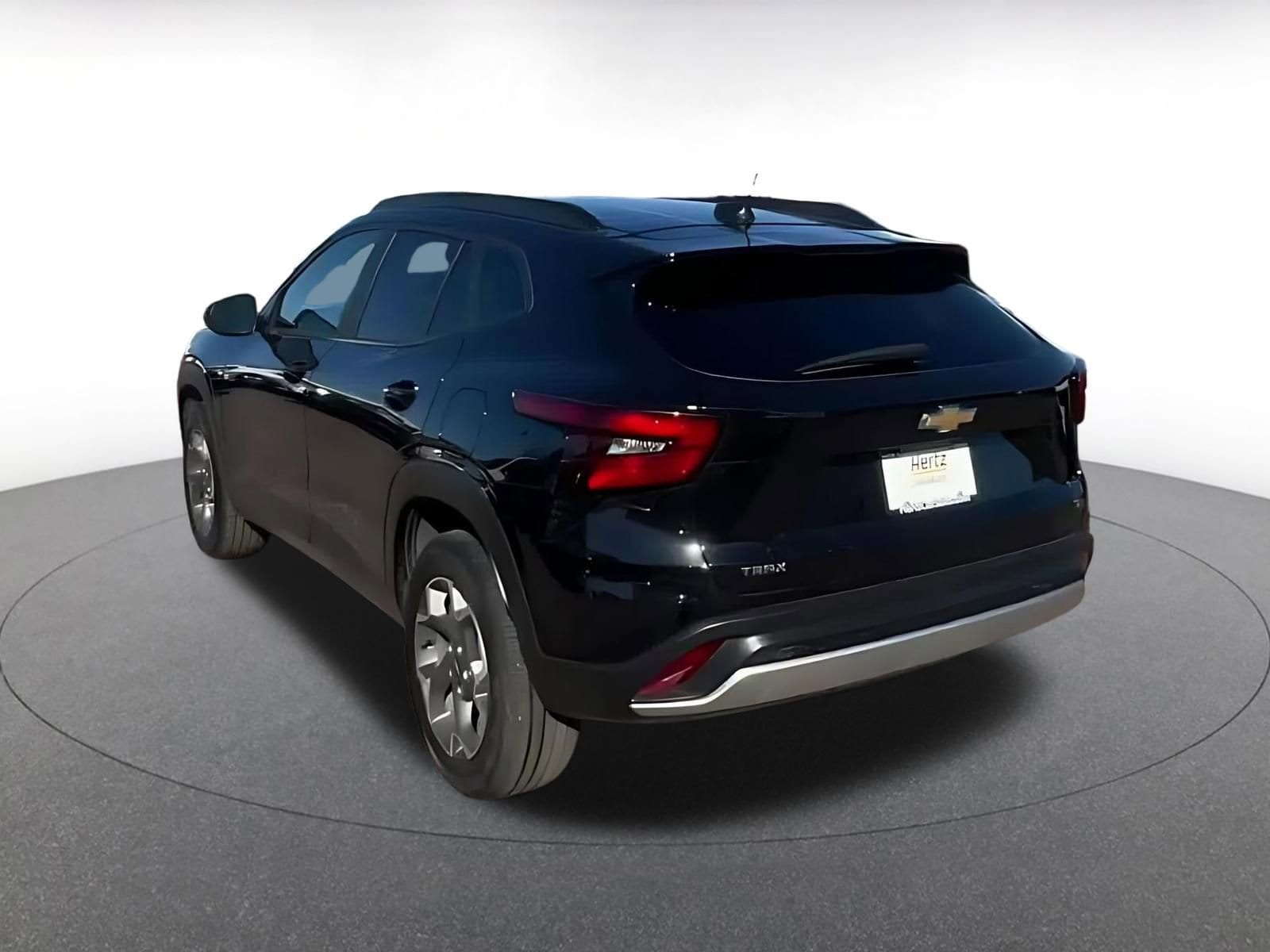 Thumbnail: 2025 Chevrolet Trax - 11