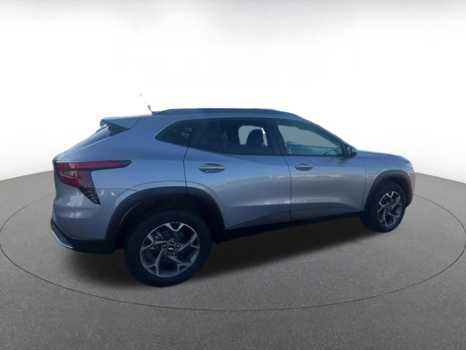 Thumbnail: 2025 Chevrolet Trax - 15