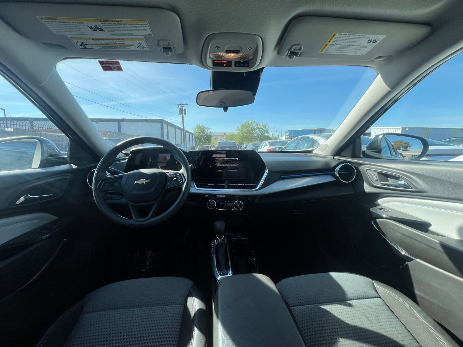 Thumbnail: 2025 Chevrolet Trax - 33