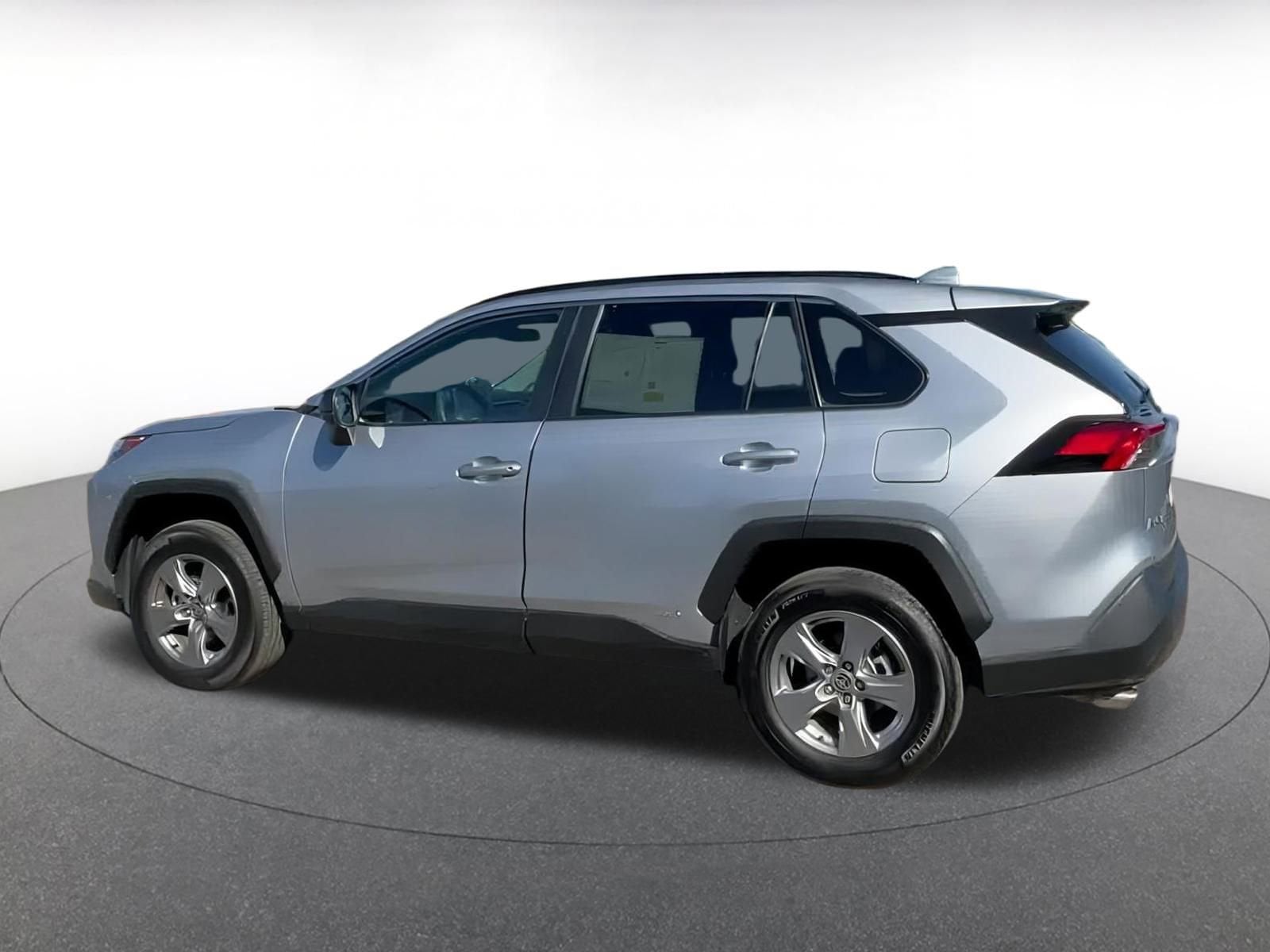 Thumbnail: 2025 Toyota RAV4 - 10