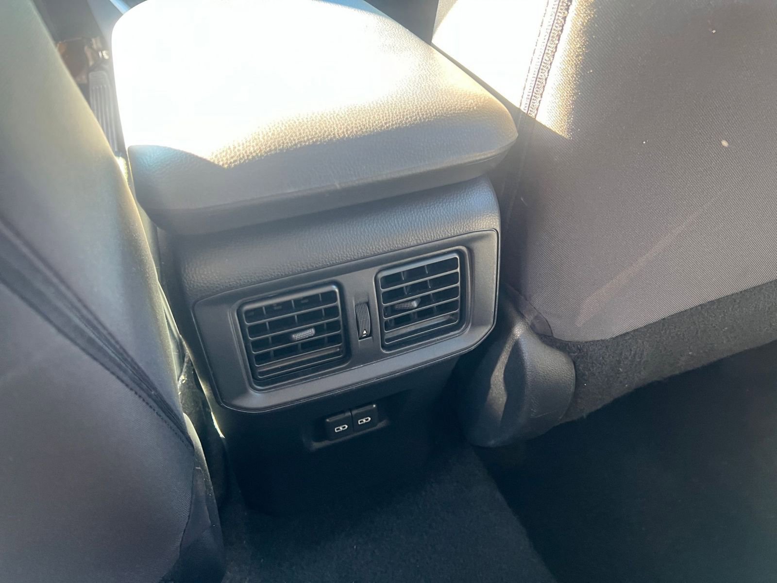 Thumbnail: 2025 Toyota RAV4 - 24